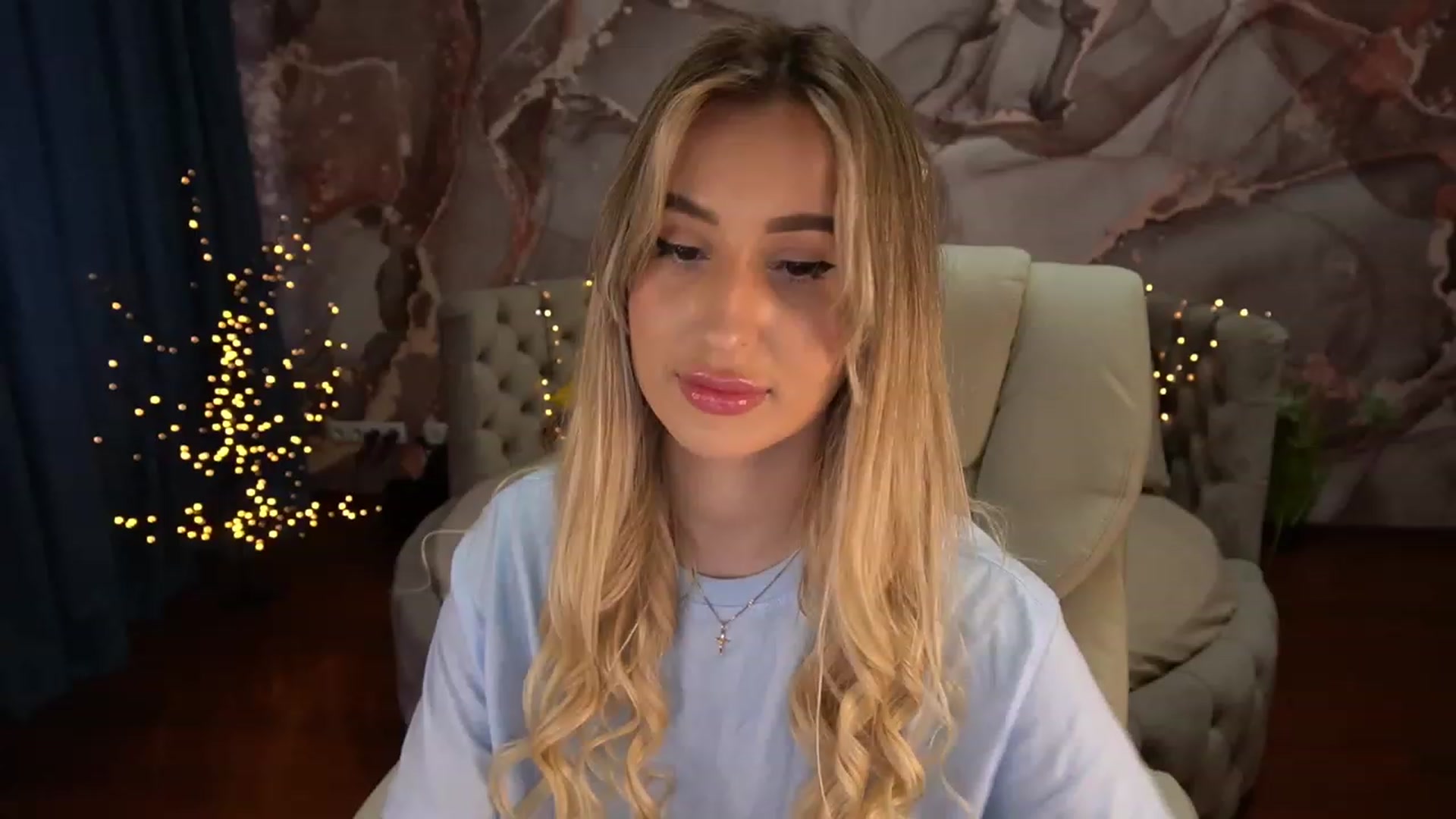 Gallery image thumbnail from LiaBrazzer's myfreecams stream on, 04/26/2023, 13:31 image 16 of 20