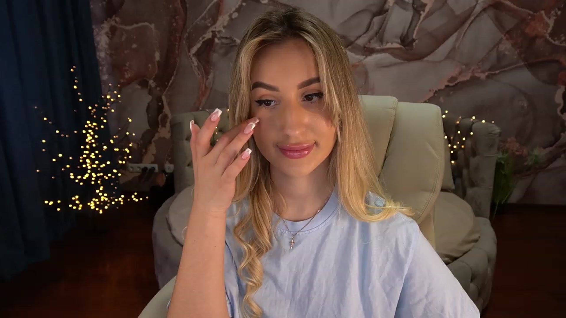 Gallery image thumbnail from LiaBrazzer's myfreecams stream on, 04/26/2023, 13:31 image 9 of 20