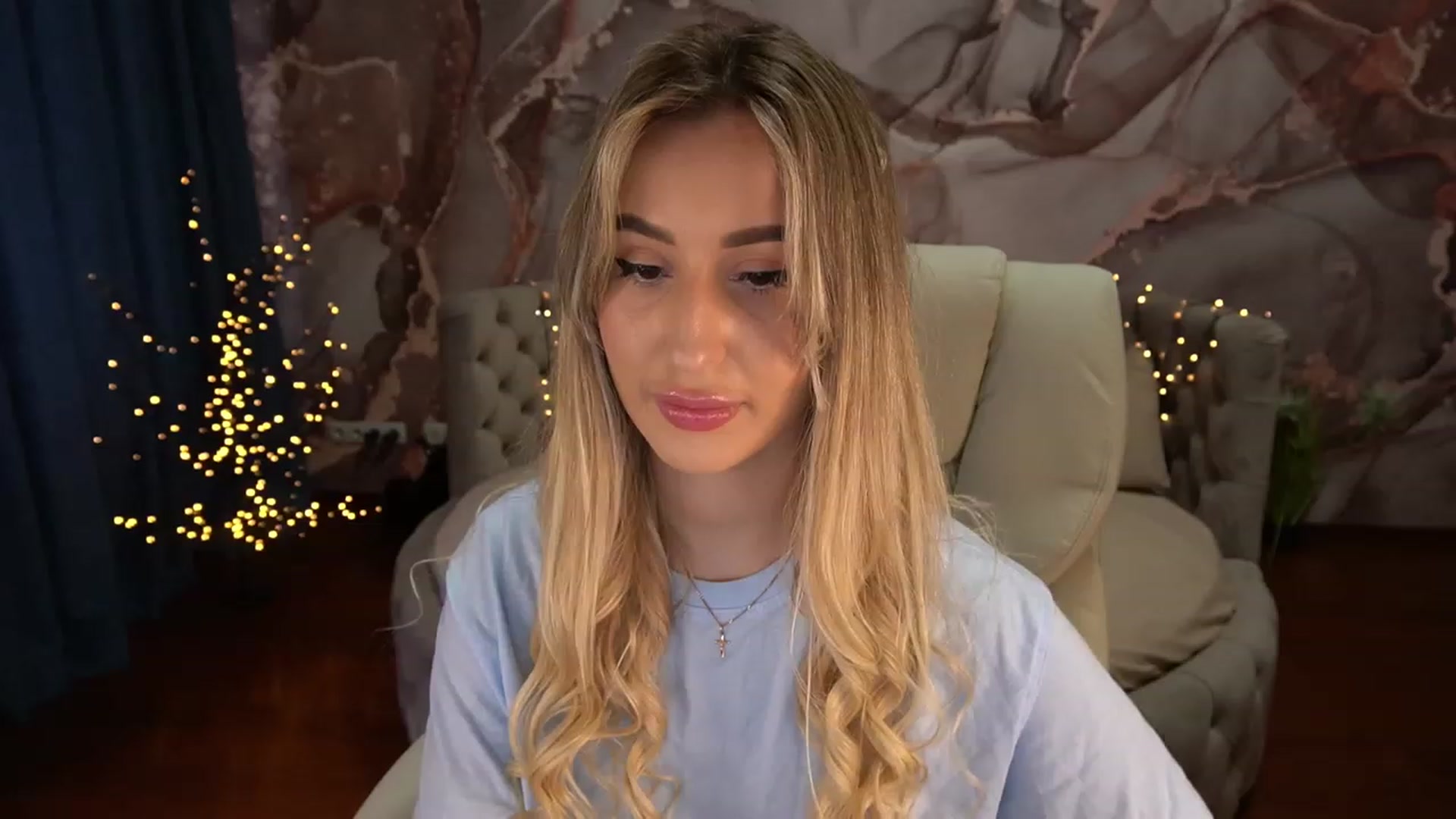 Gallery image thumbnail from LiaBrazzer's myfreecams stream on, 04/26/2023, 13:31 image 15 of 20