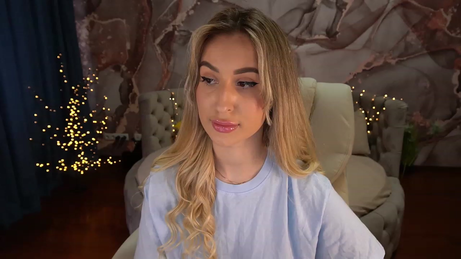 Gallery image thumbnail from LiaBrazzer's myfreecams stream on, 04/26/2023, 13:31 image 1 of 20