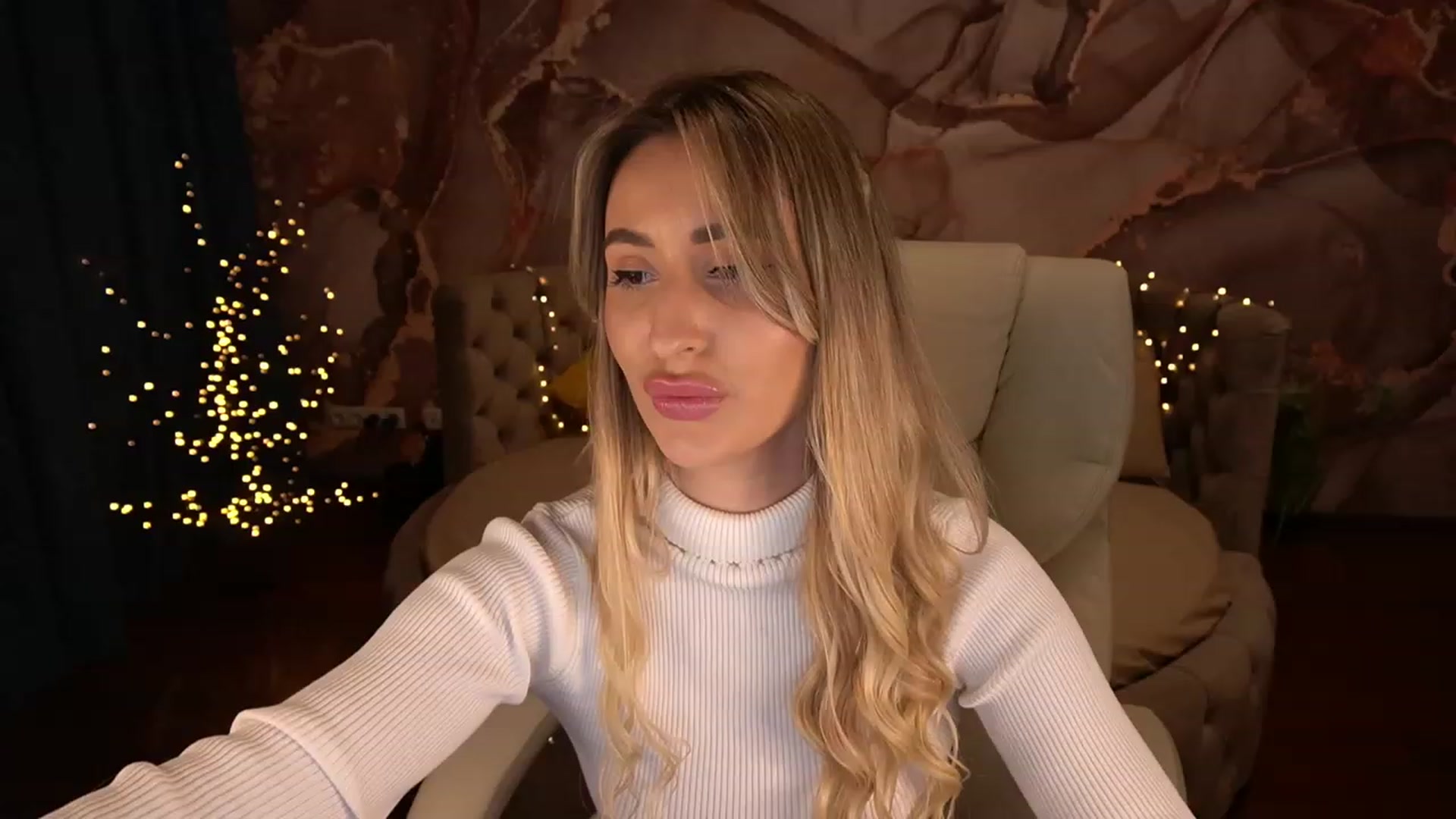 Gallery image thumbnail from LiaBrazzer's myfreecams stream on, 04/26/2023, 18:59 image 3 of 20