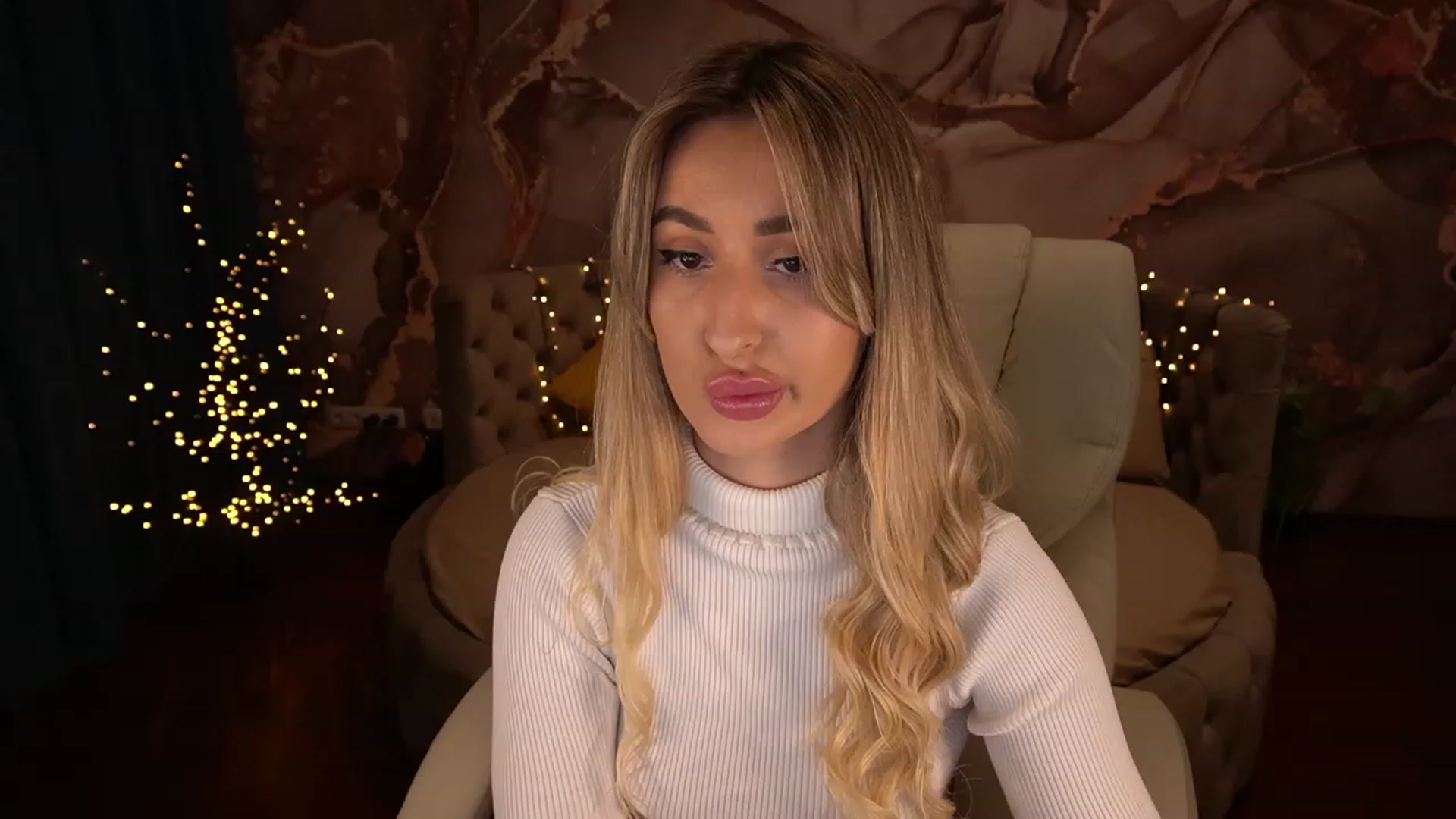 Gallery image thumbnail from LiaBrazzer's myfreecams stream on, 04/26/2023, 18:59 image 1 of 20