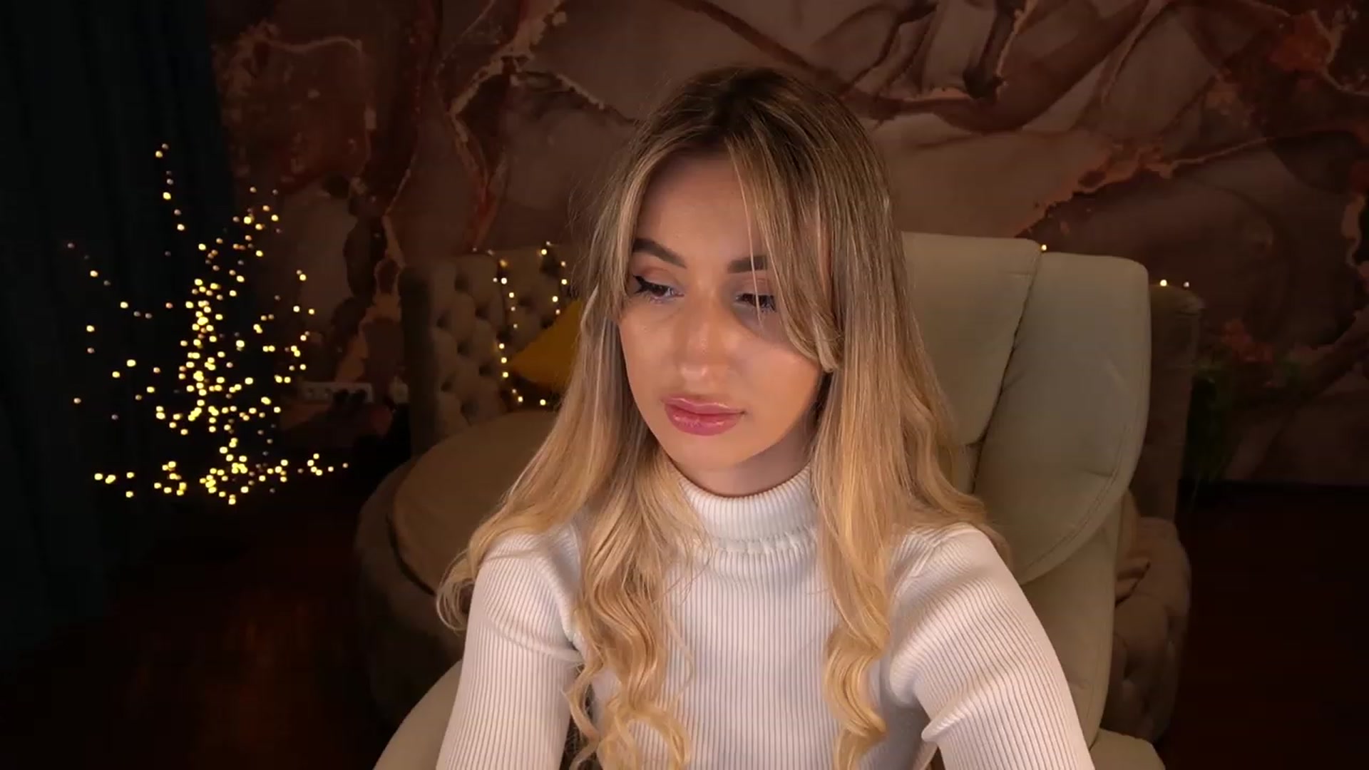 Gallery image thumbnail from LiaBrazzer's myfreecams stream on, 04/26/2023, 18:59 image 8 of 20