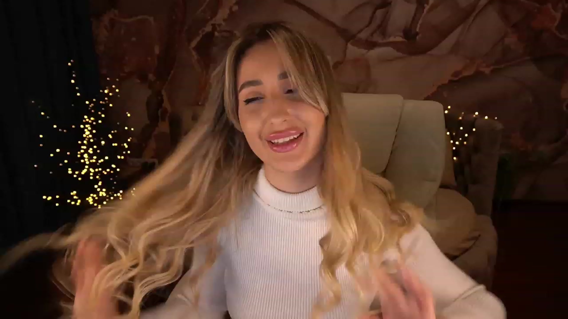 Gallery image thumbnail from LiaBrazzer's myfreecams stream on, 04/26/2023, 18:59 image 4 of 20