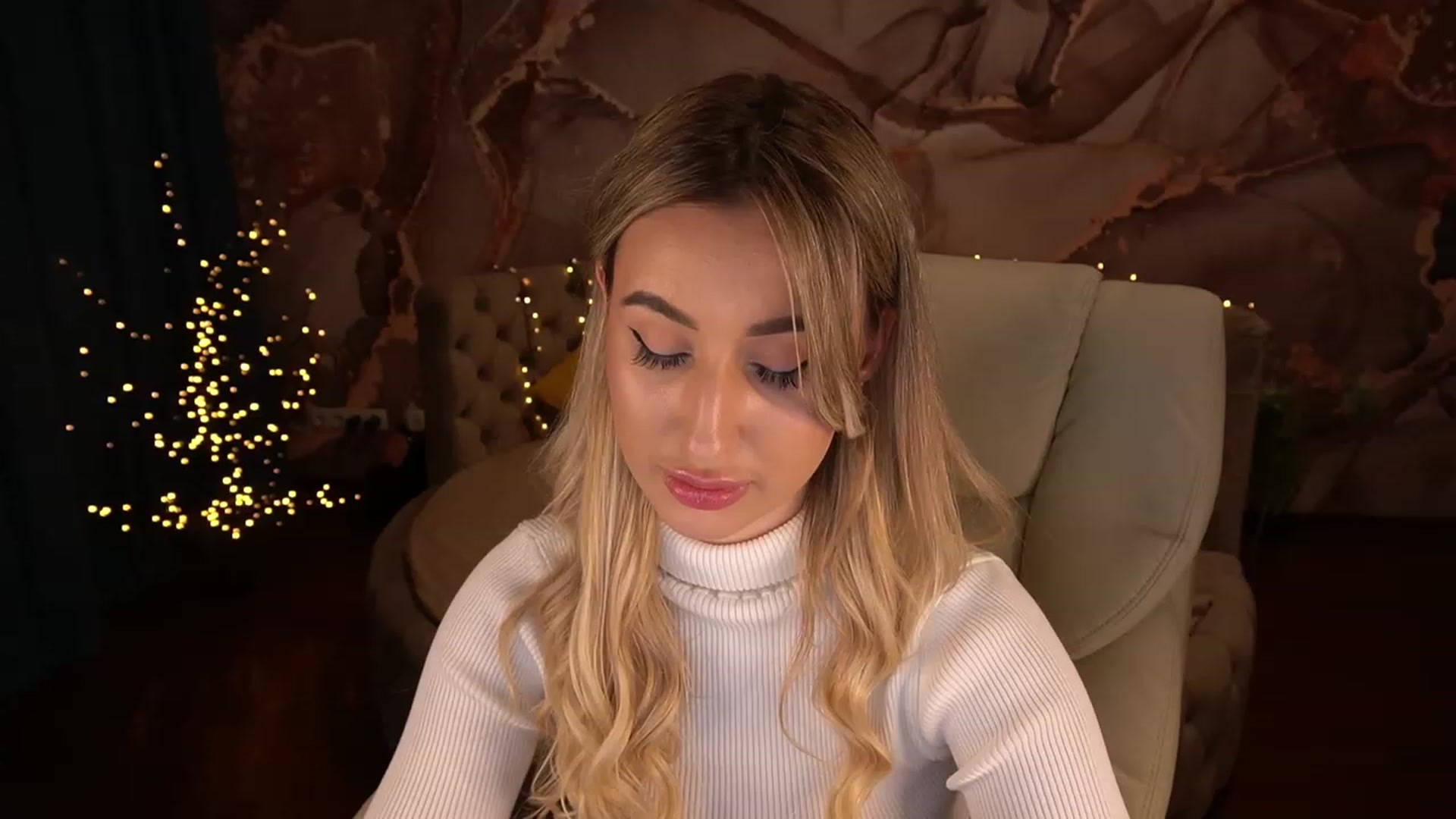 Gallery image thumbnail from LiaBrazzer's myfreecams stream on, 04/26/2023, 18:59 image 17 of 20