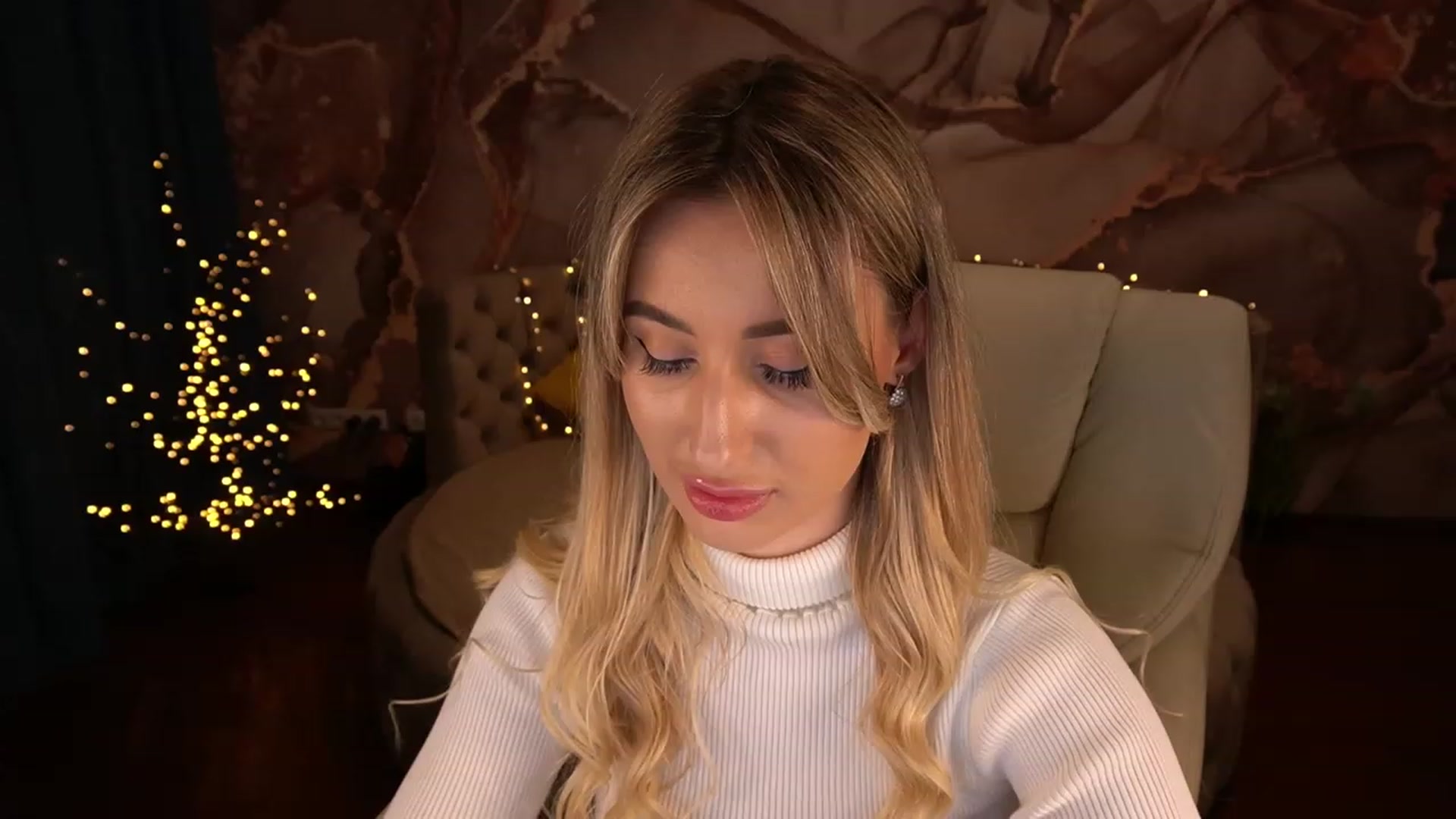 Gallery image thumbnail from LiaBrazzer's myfreecams stream on, 04/26/2023, 18:59 image 12 of 20