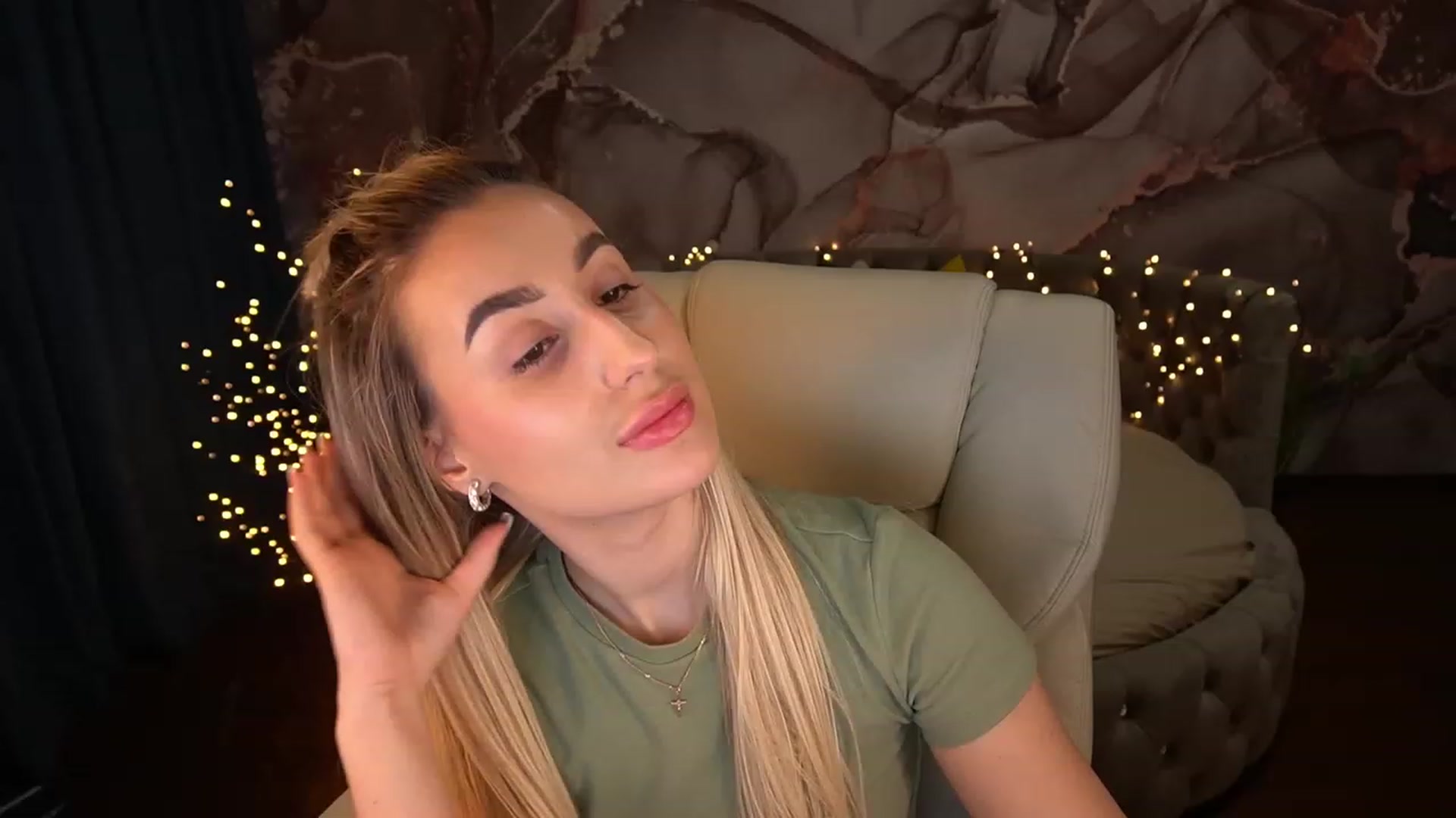 Gallery image thumbnail from LiaBrazzer's myfreecams stream on, 05/01/2023, 16:54 image 20 of 20
