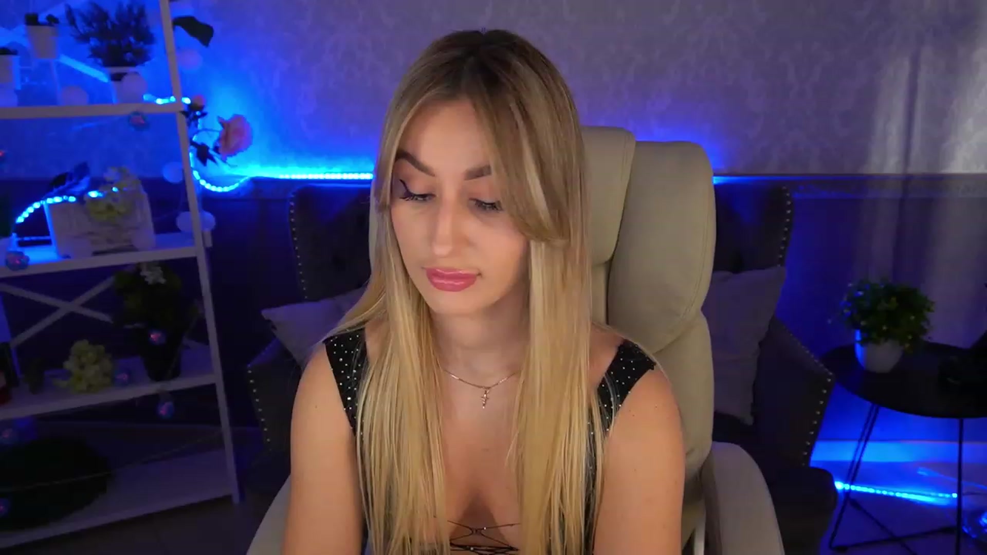 Gallery image thumbnail from LiaBrazzer's myfreecams stream on, 05/02/2023, 15:35 image 1 of 20