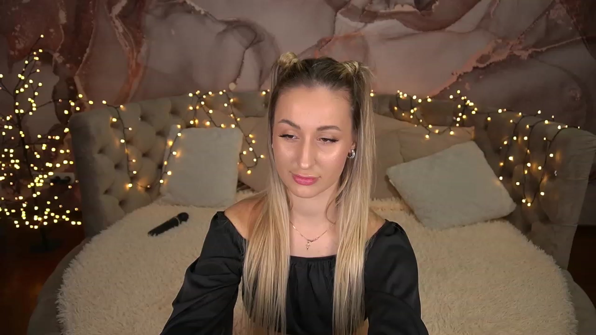 Gallery image thumbnail from LiaBrazzer's myfreecams stream on, 05/11/2023, 14:29 image 13 of 20