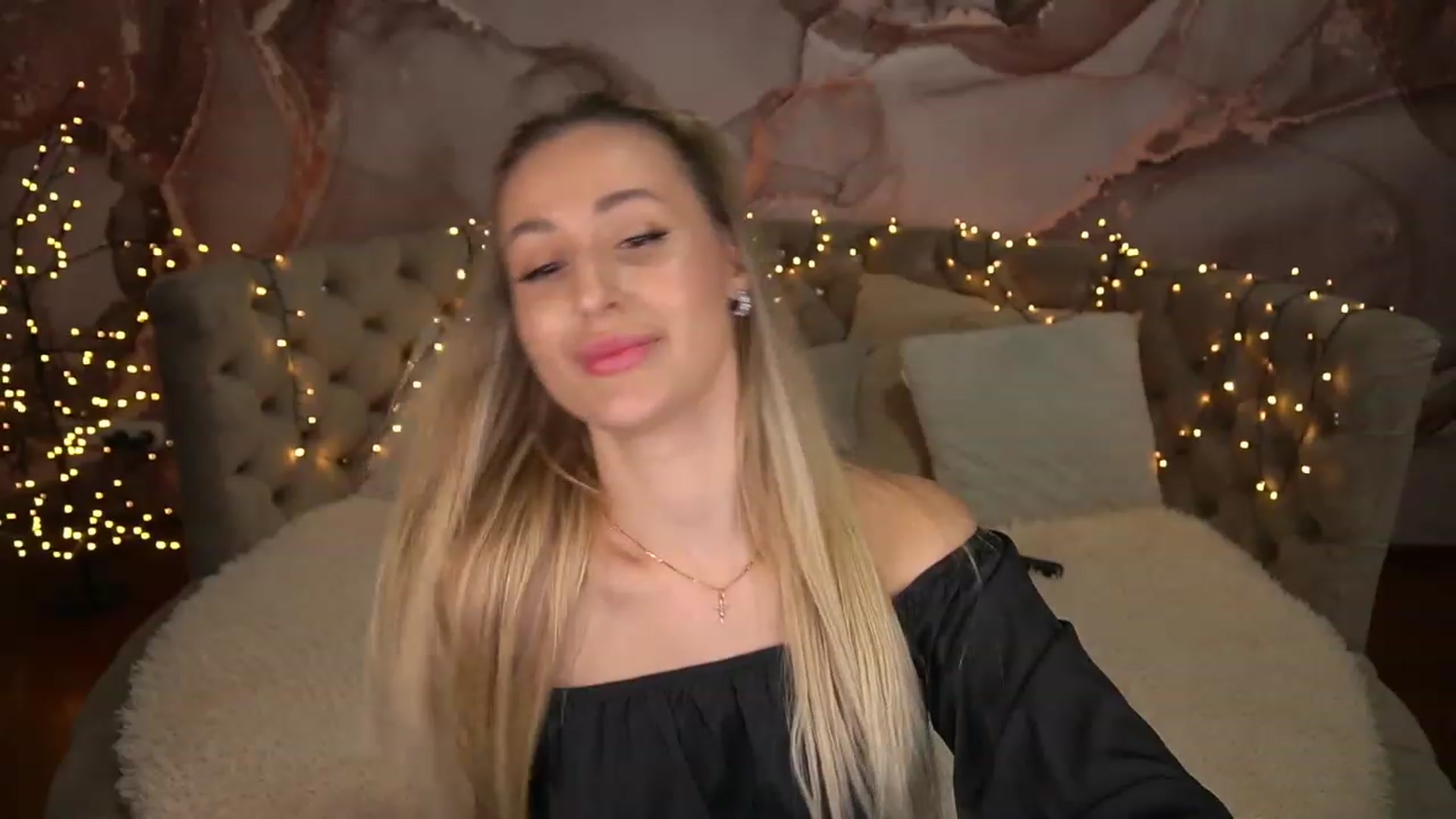 Gallery image thumbnail from LiaBrazzer's myfreecams stream on, 05/11/2023, 16:27 image 15 of 20