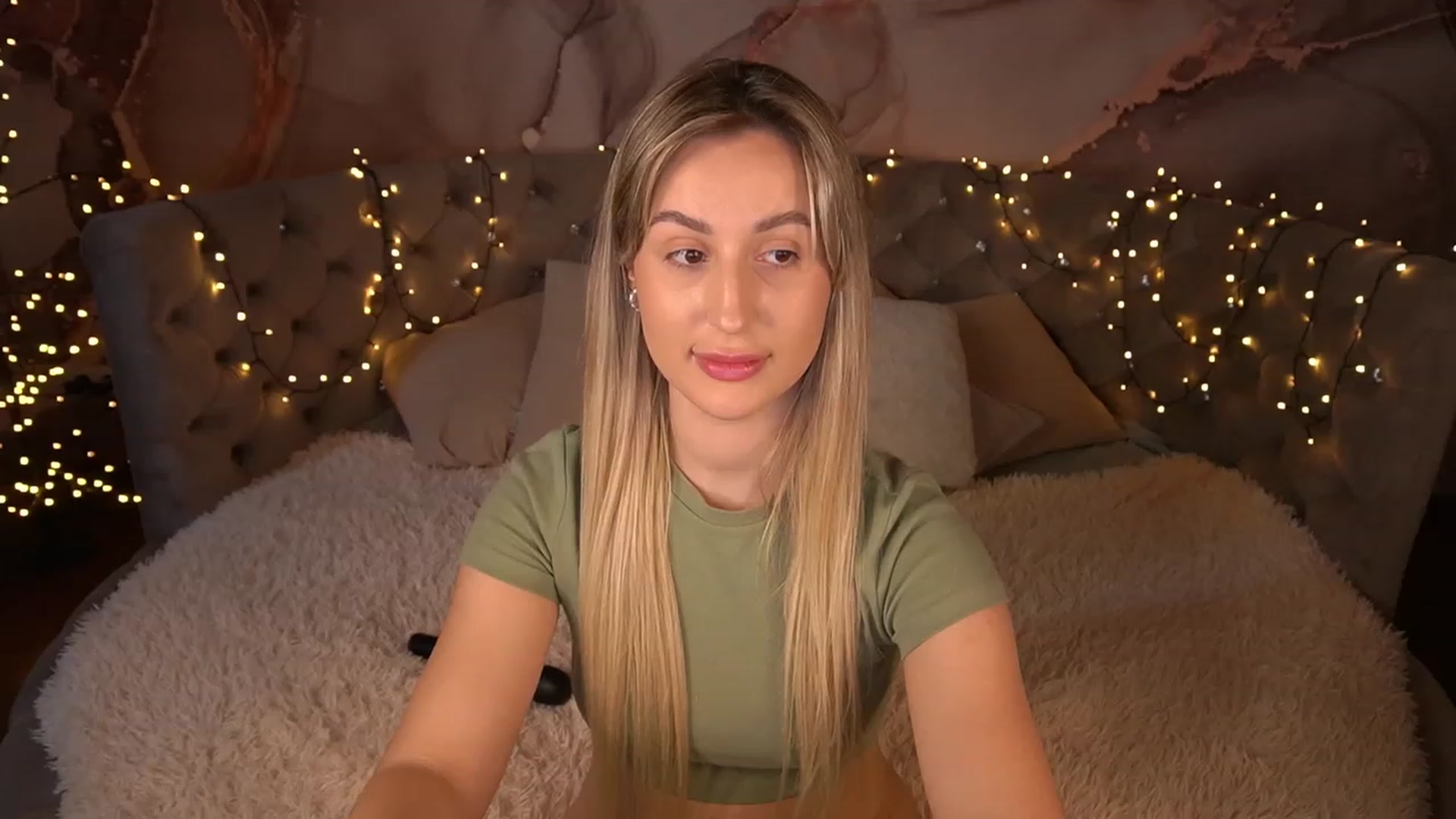 Gallery image thumbnail from LiaBrazzer's myfreecams stream on, 05/13/2023, 11:38 image 14 of 20