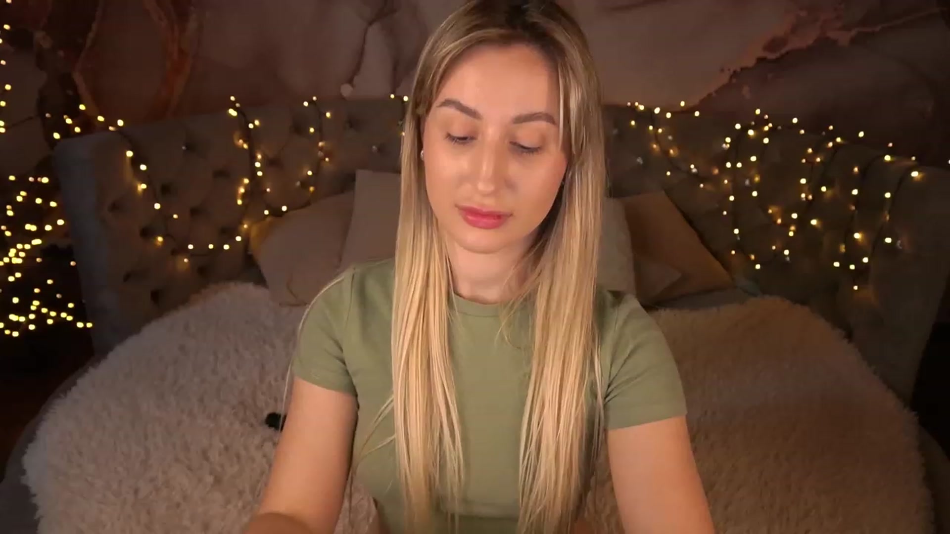 Gallery image thumbnail from LiaBrazzer's myfreecams stream on, 05/13/2023, 11:38 image 7 of 20