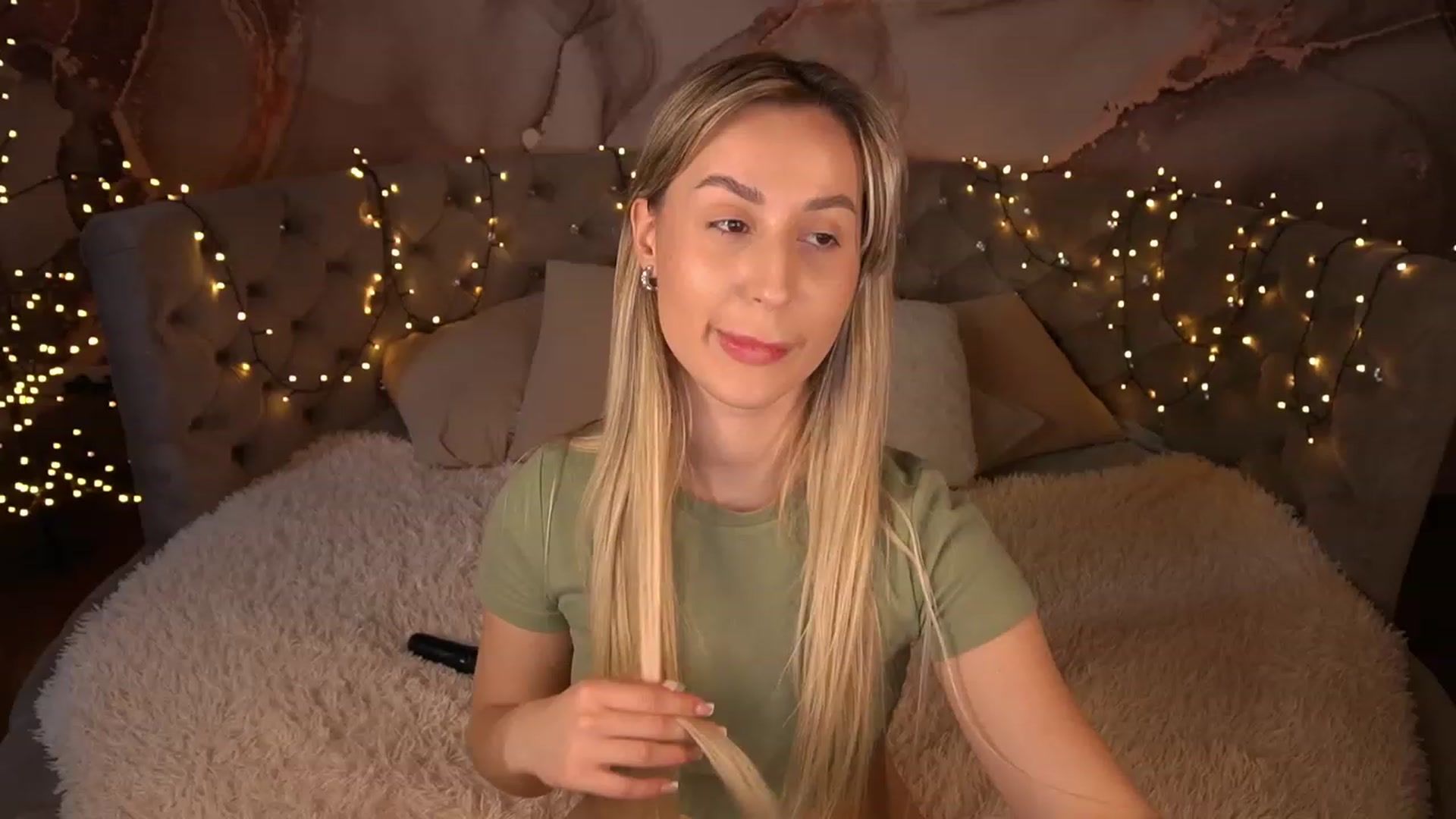 Gallery image thumbnail from LiaBrazzer's myfreecams stream on, 05/13/2023, 11:38 image 3 of 20
