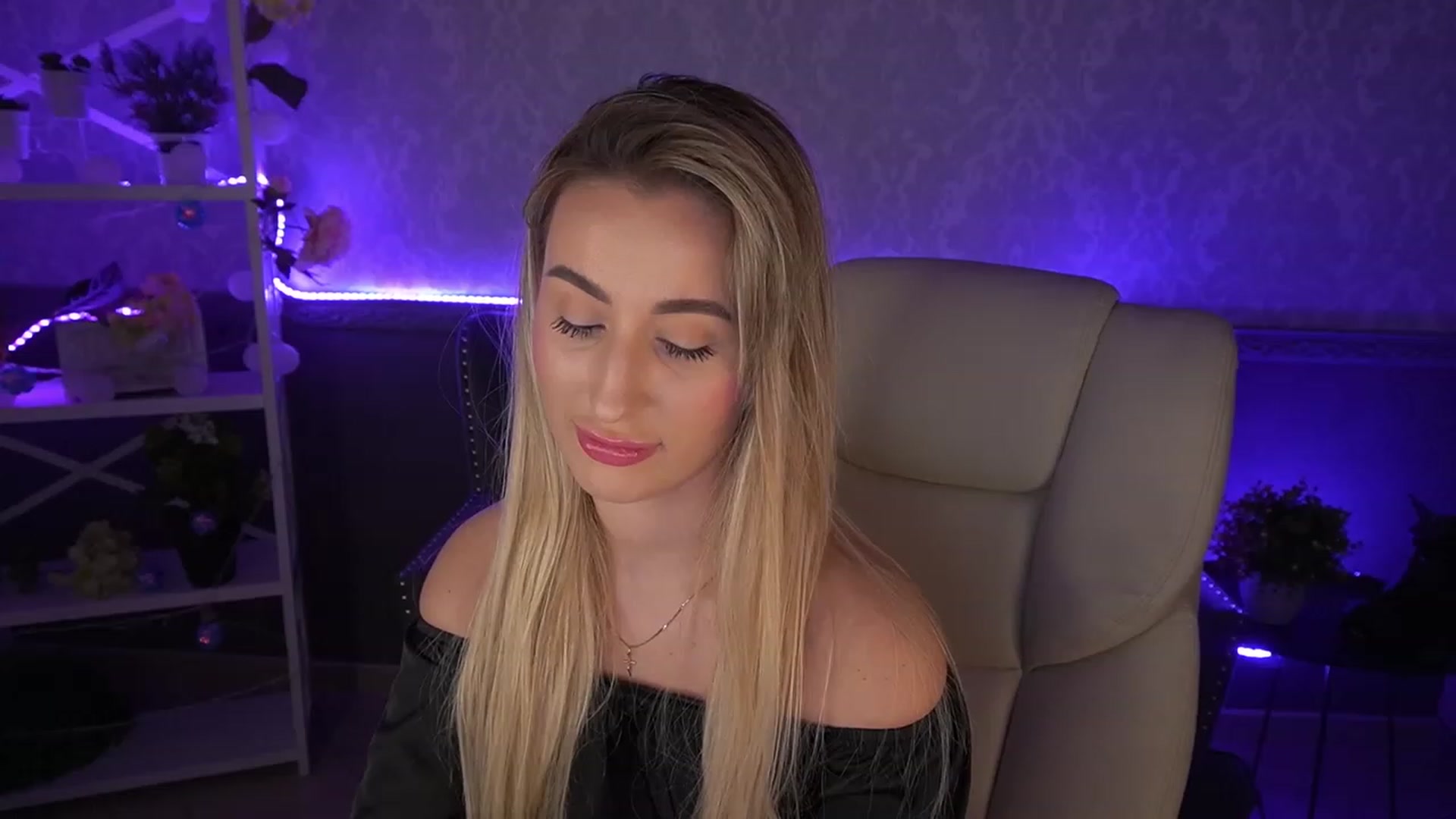 Gallery image thumbnail from LiaBrazzer's myfreecams stream on, 05/14/2023, 18:34 image 6 of 20