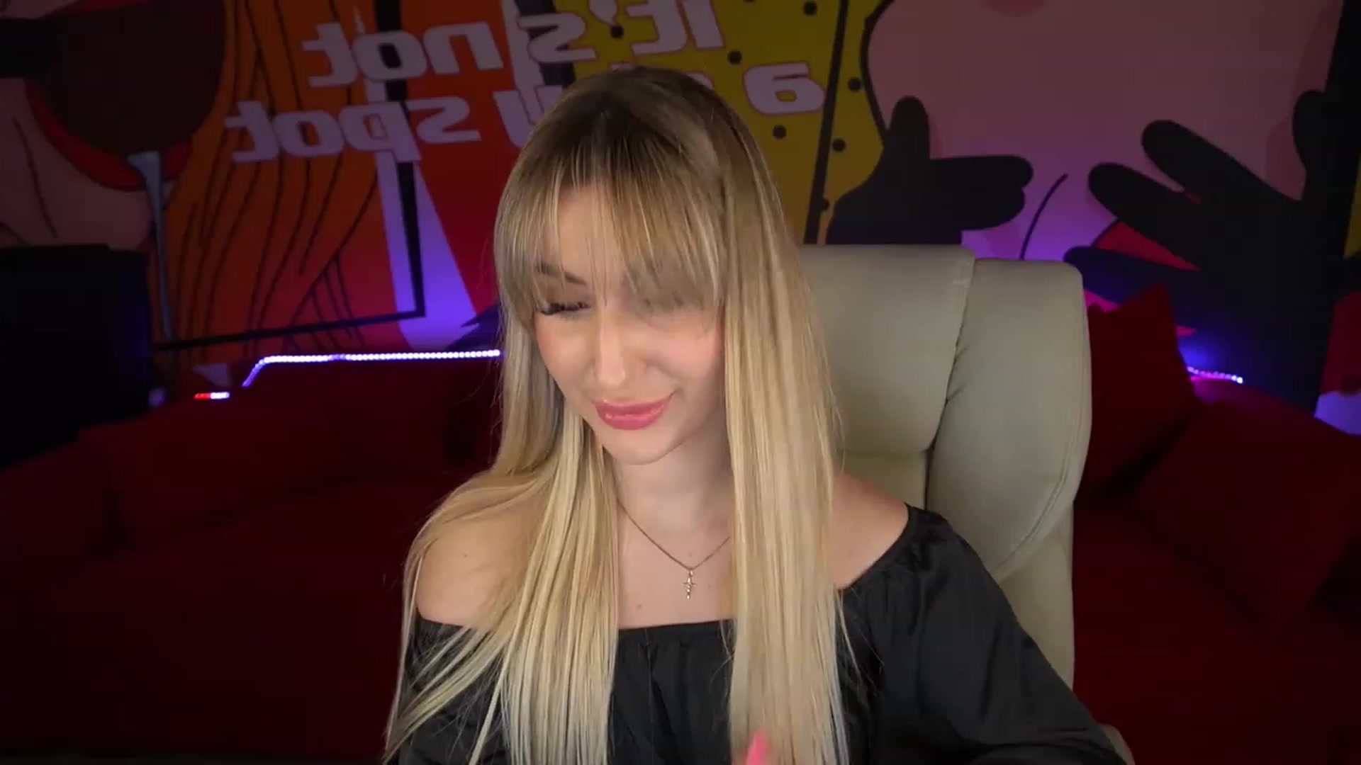 Gallery image thumbnail from LiaBrazzer's myfreecams stream on, 05/18/2023, 15:06 image 14 of 20