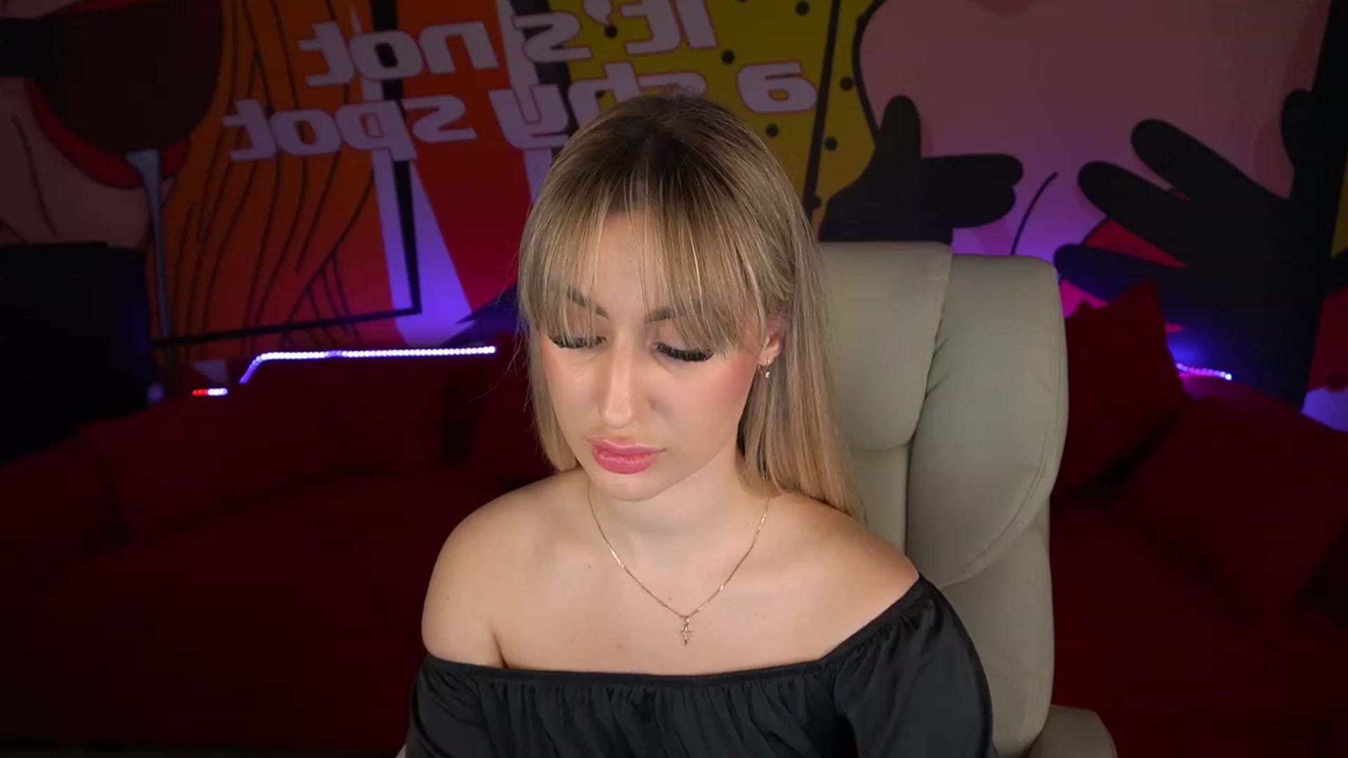 Gallery image thumbnail from LiaBrazzer's myfreecams stream on, 05/18/2023, 15:06 image 12 of 20
