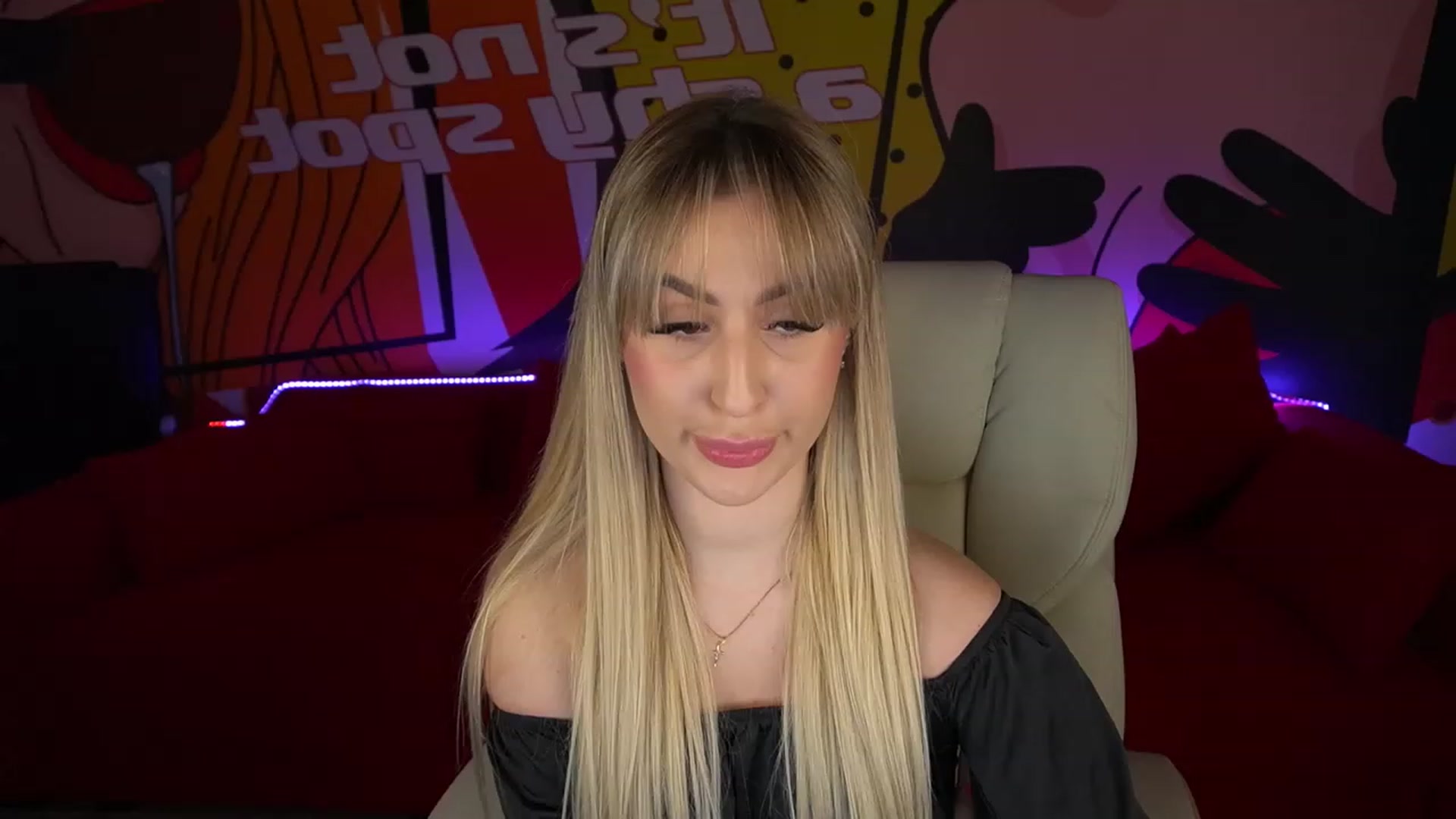 Gallery image thumbnail from LiaBrazzer's myfreecams stream on, 05/18/2023, 15:06 image 8 of 20