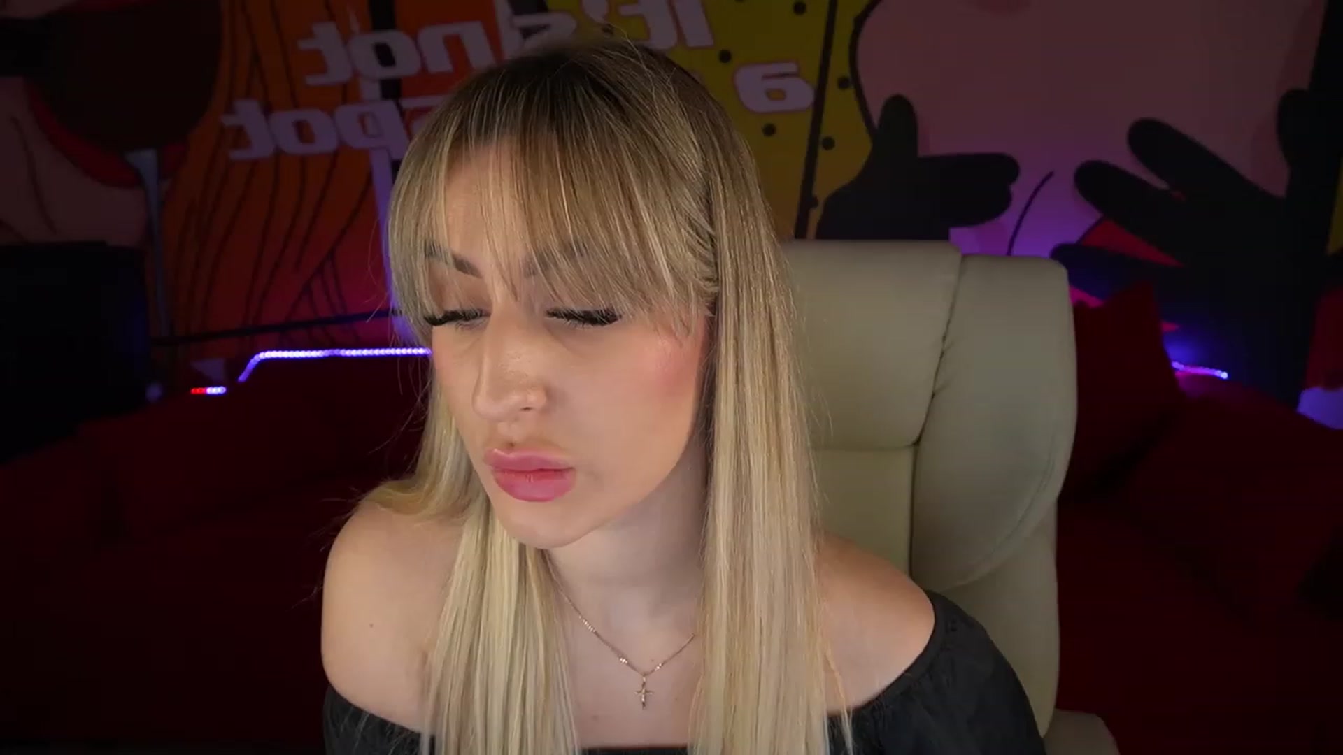 Gallery image thumbnail from LiaBrazzer's myfreecams stream on, 05/18/2023, 15:06 image 15 of 20