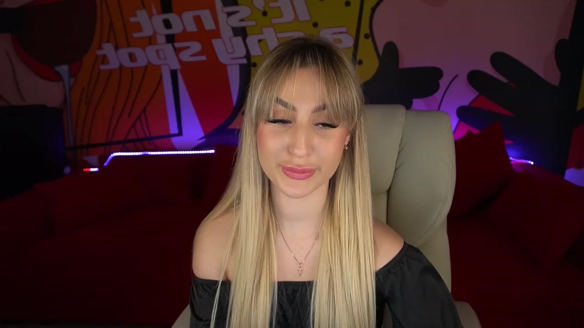Gallery image thumbnail from LiaBrazzer's myfreecams stream on, 05/18/2023, 15:06 image 9 of 20