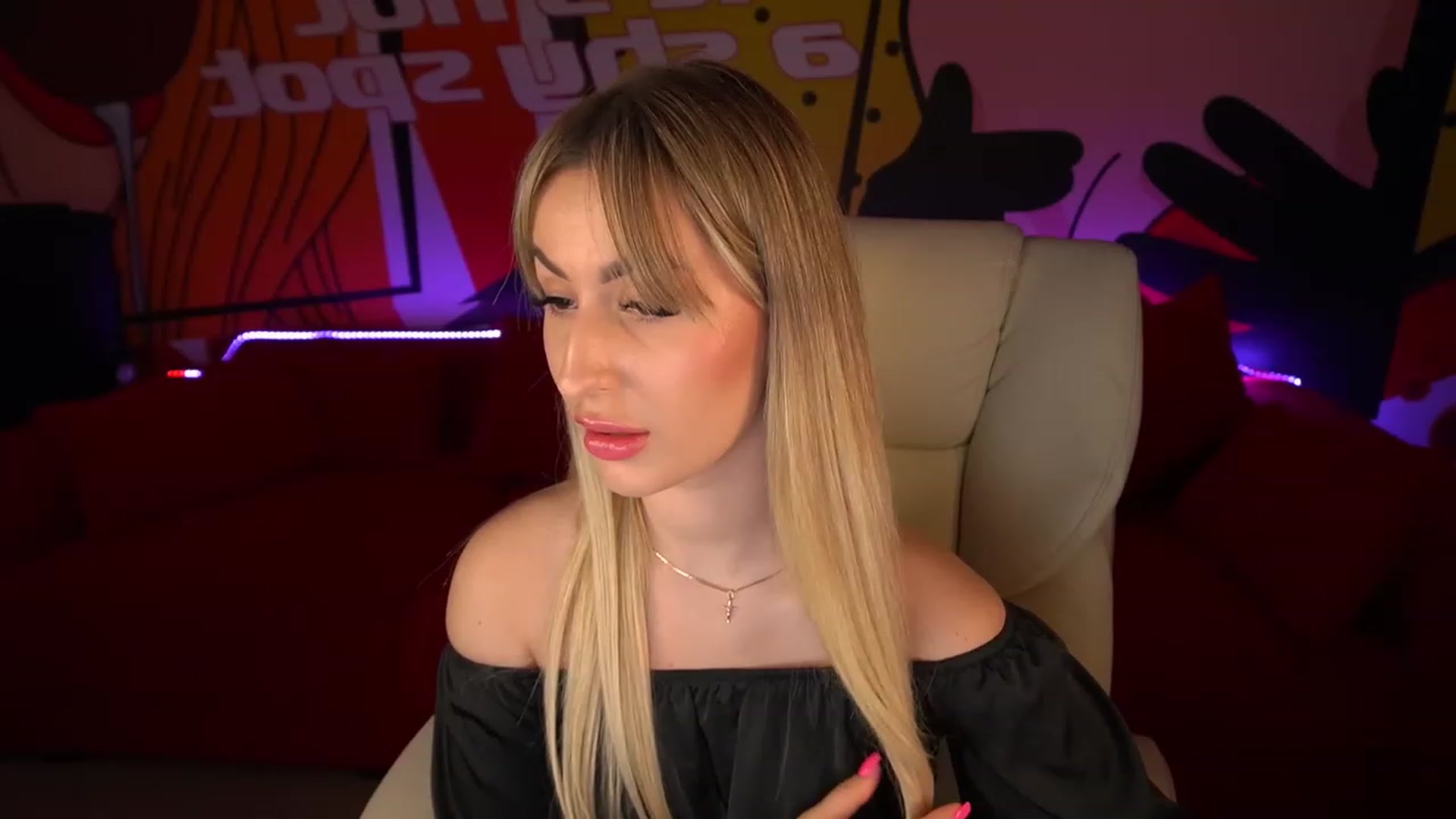 Gallery image thumbnail from LiaBrazzer's myfreecams stream on, 05/18/2023, 18:21 image 13 of 20