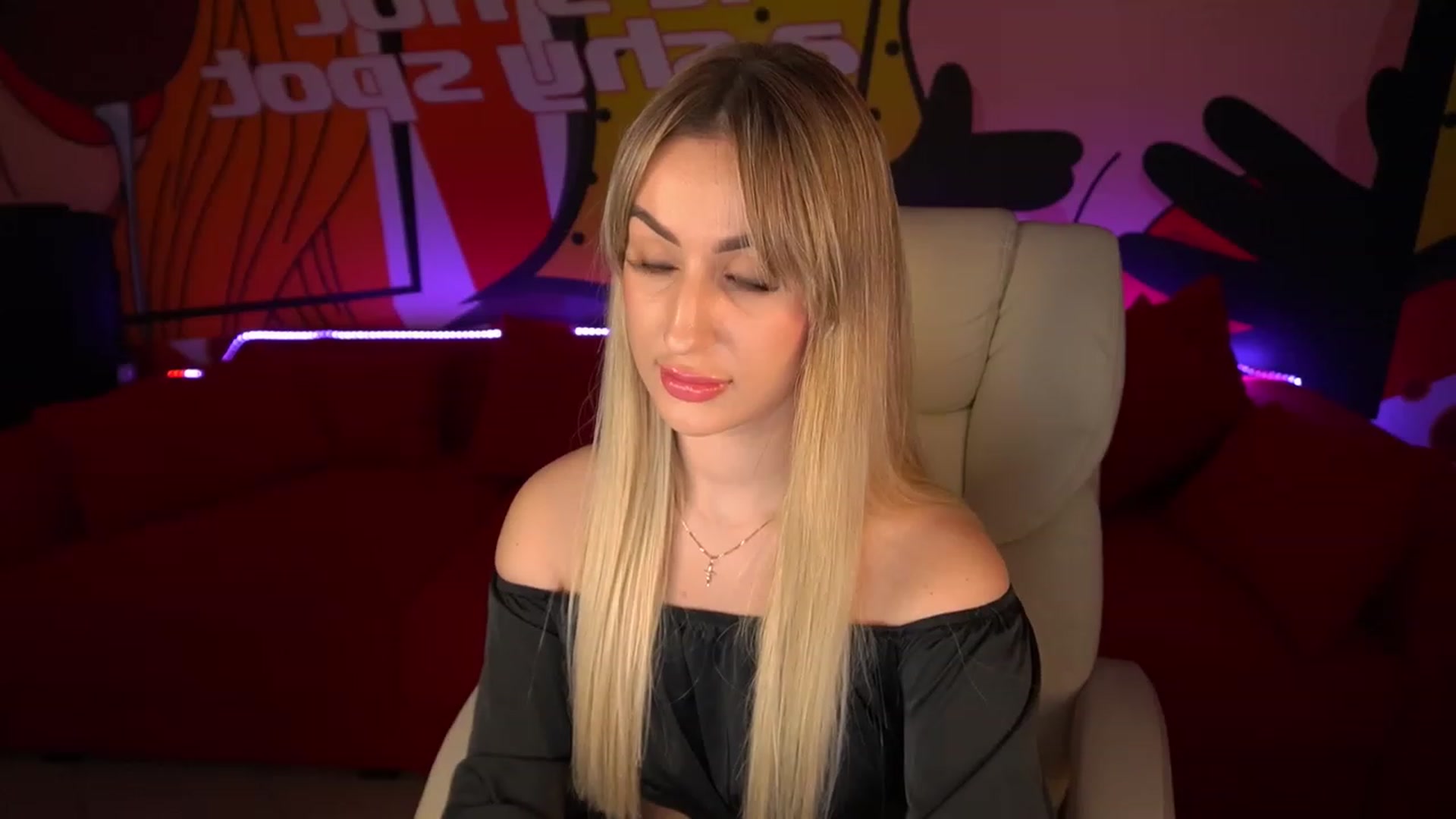 Gallery image thumbnail from LiaBrazzer's myfreecams stream on, 05/18/2023, 18:21 image 4 of 20