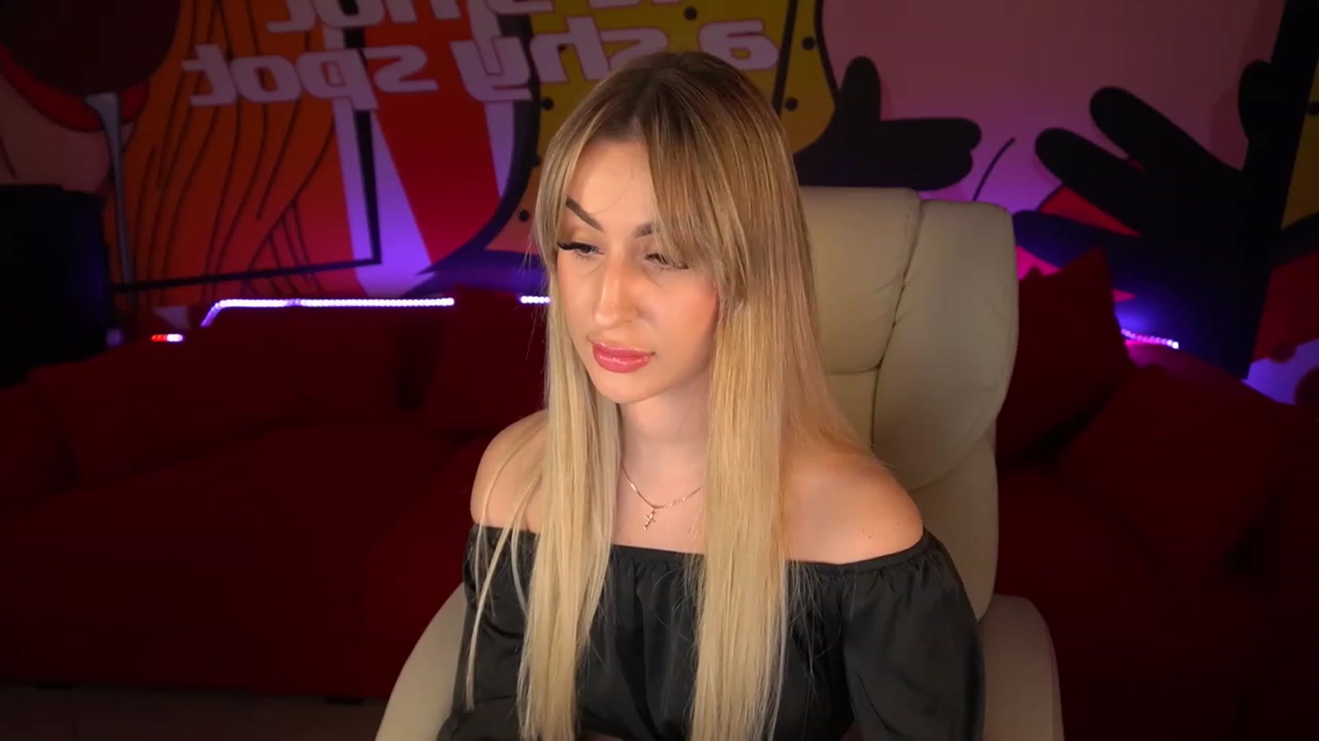 Gallery image thumbnail from LiaBrazzer's myfreecams stream on, 05/18/2023, 18:21 image 5 of 20
