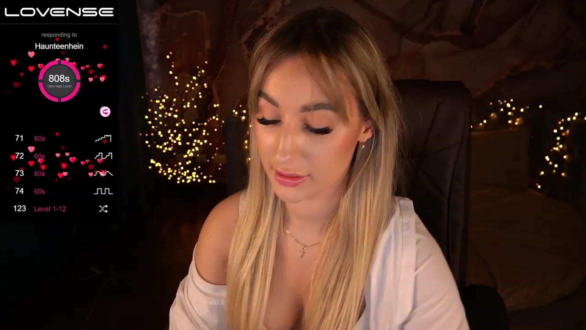Gallery image thumbnail from LiaBrazzer's myfreecams stream on, 05/21/2023, 14:28 image 15 of 20