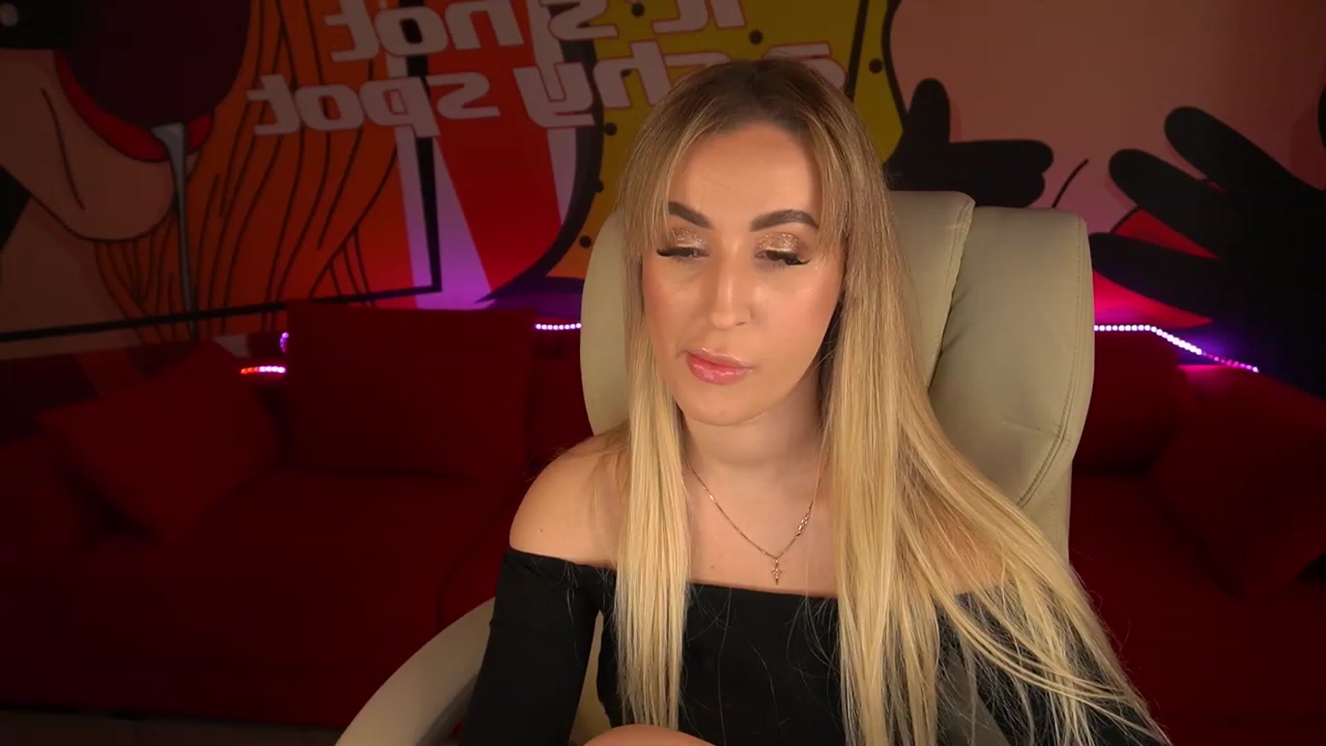Gallery image thumbnail from LiaBrazzer's myfreecams stream on, 05/27/2023, 10:25 image 14 of 20