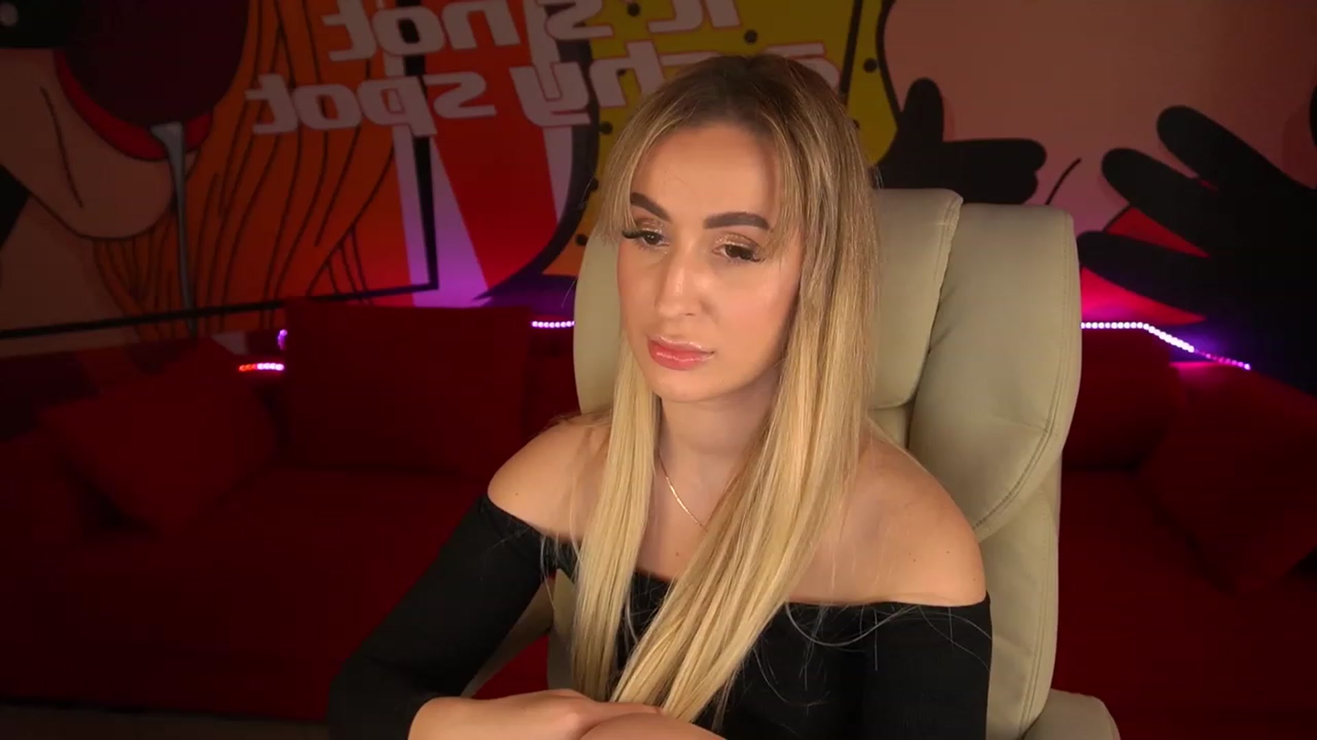 Gallery image thumbnail from LiaBrazzer's myfreecams stream on, 05/27/2023, 10:25 image 11 of 20