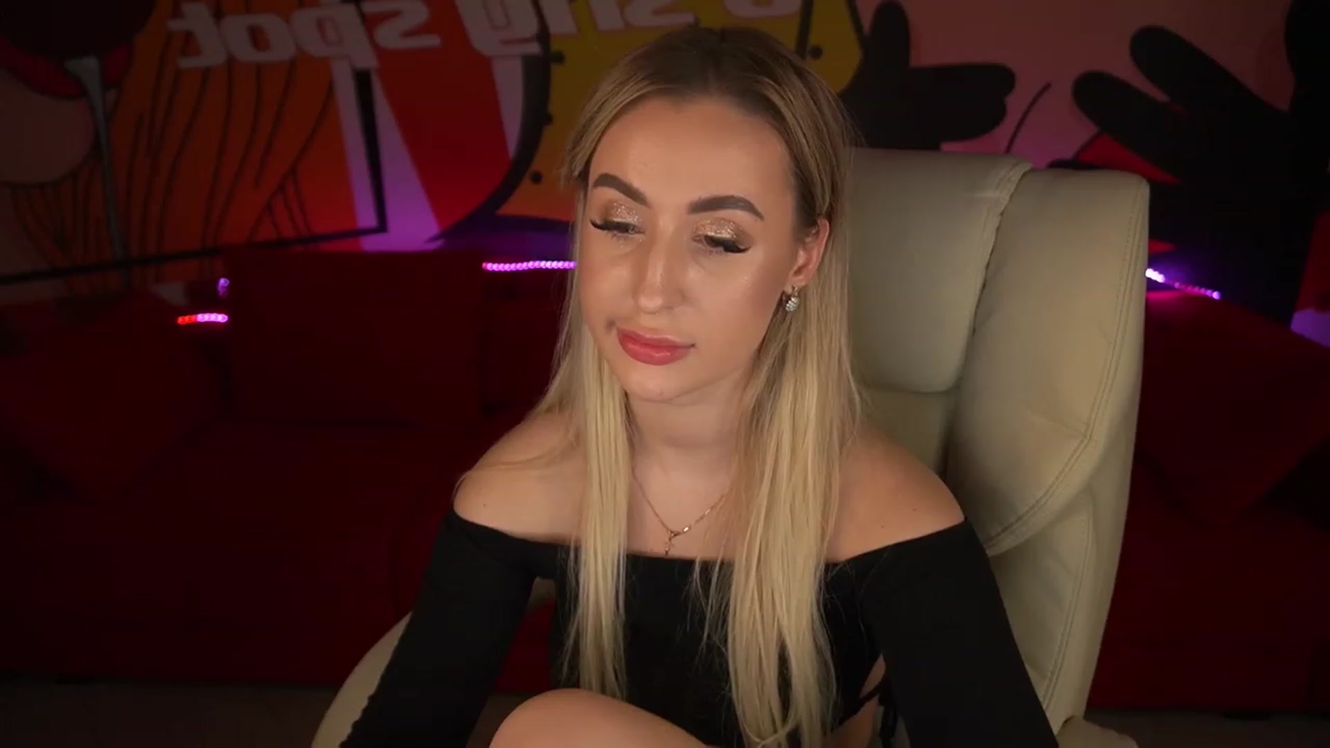 Gallery image thumbnail from LiaBrazzer's myfreecams stream on, 05/27/2023, 13:23 image 16 of 20
