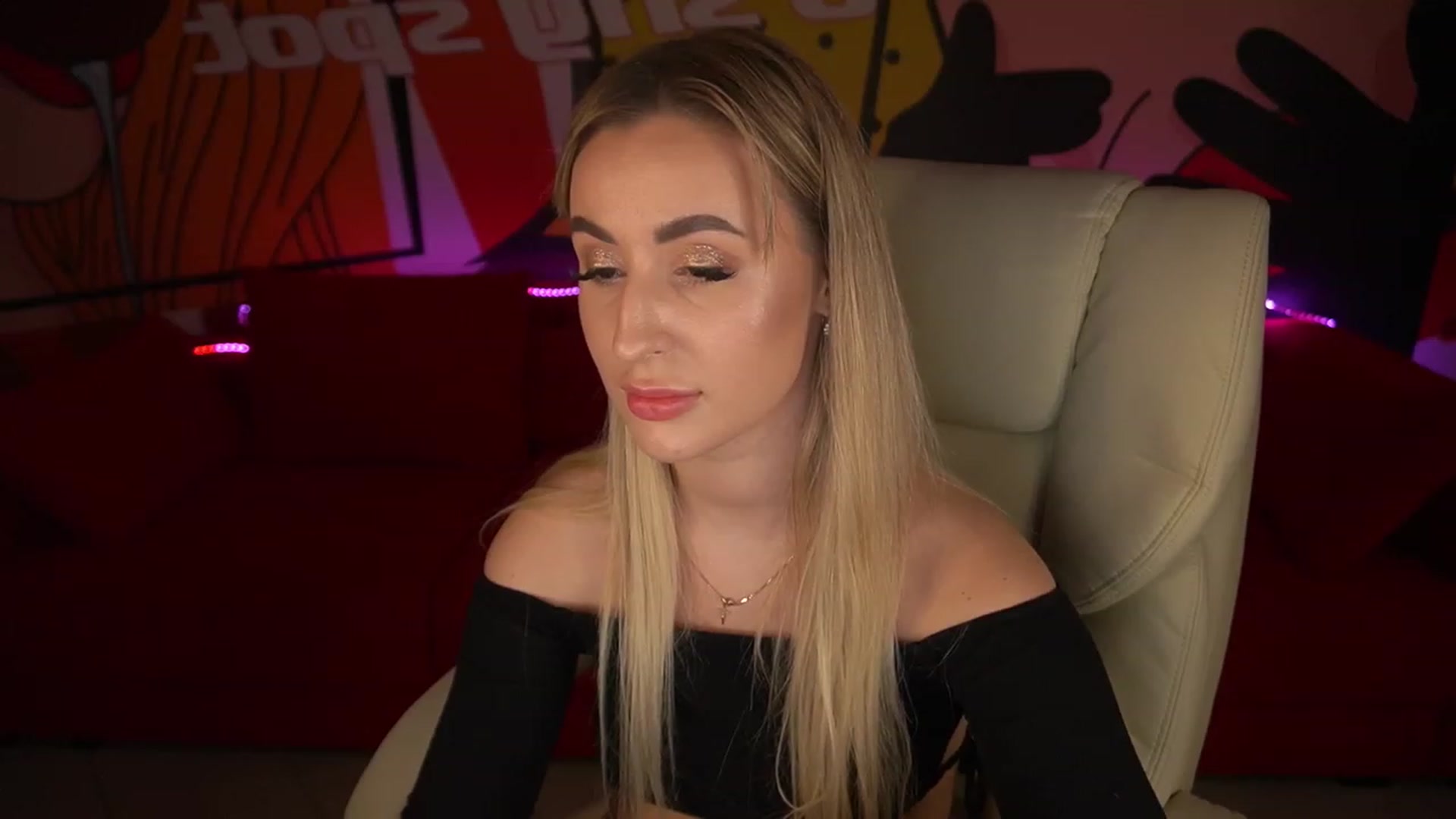 Gallery image thumbnail from LiaBrazzer's myfreecams stream on, 05/27/2023, 13:23 image 18 of 20