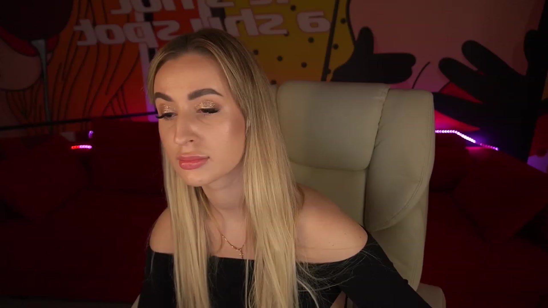 Gallery image thumbnail from LiaBrazzer's myfreecams stream on, 05/27/2023, 13:23 image 7 of 20