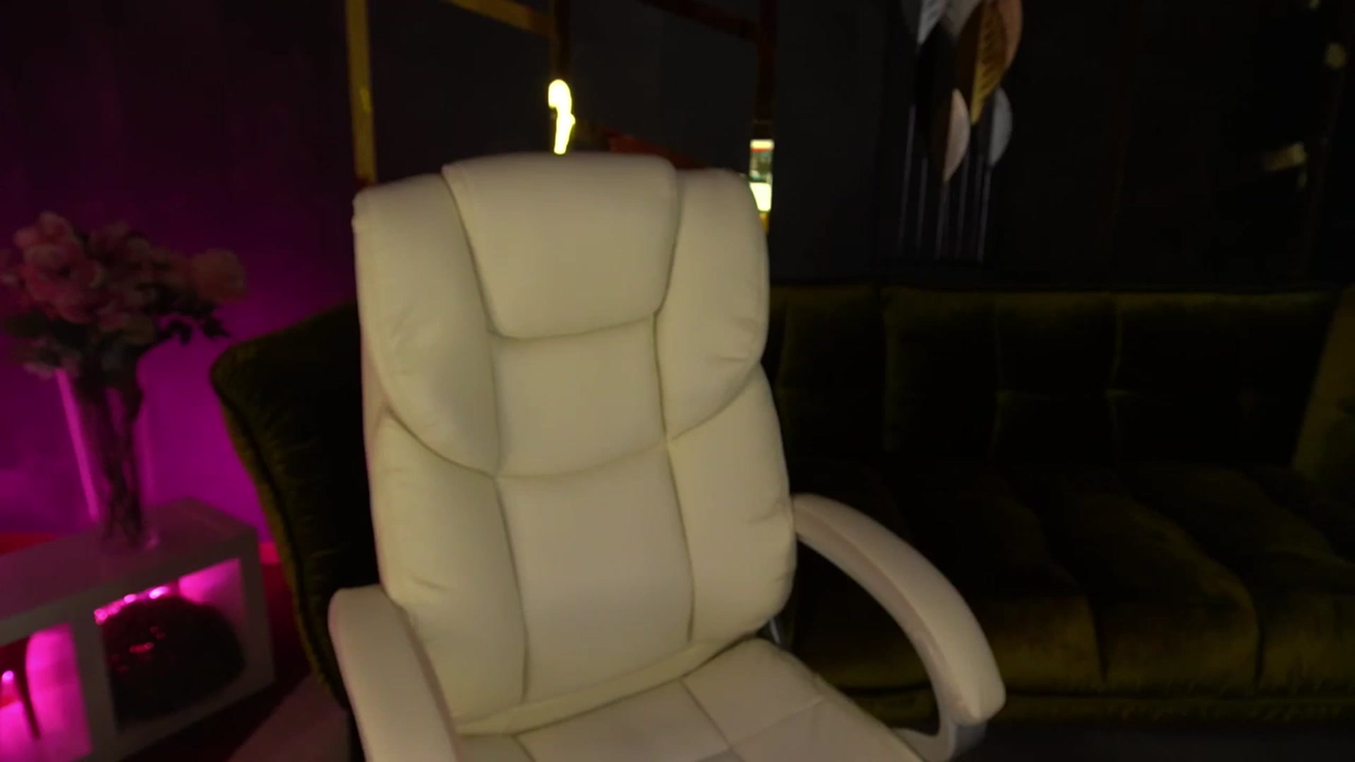 Gallery image thumbnail from LiaBrazzer's myfreecams stream on, 06/11/2023, 15:29 image 14 of 20