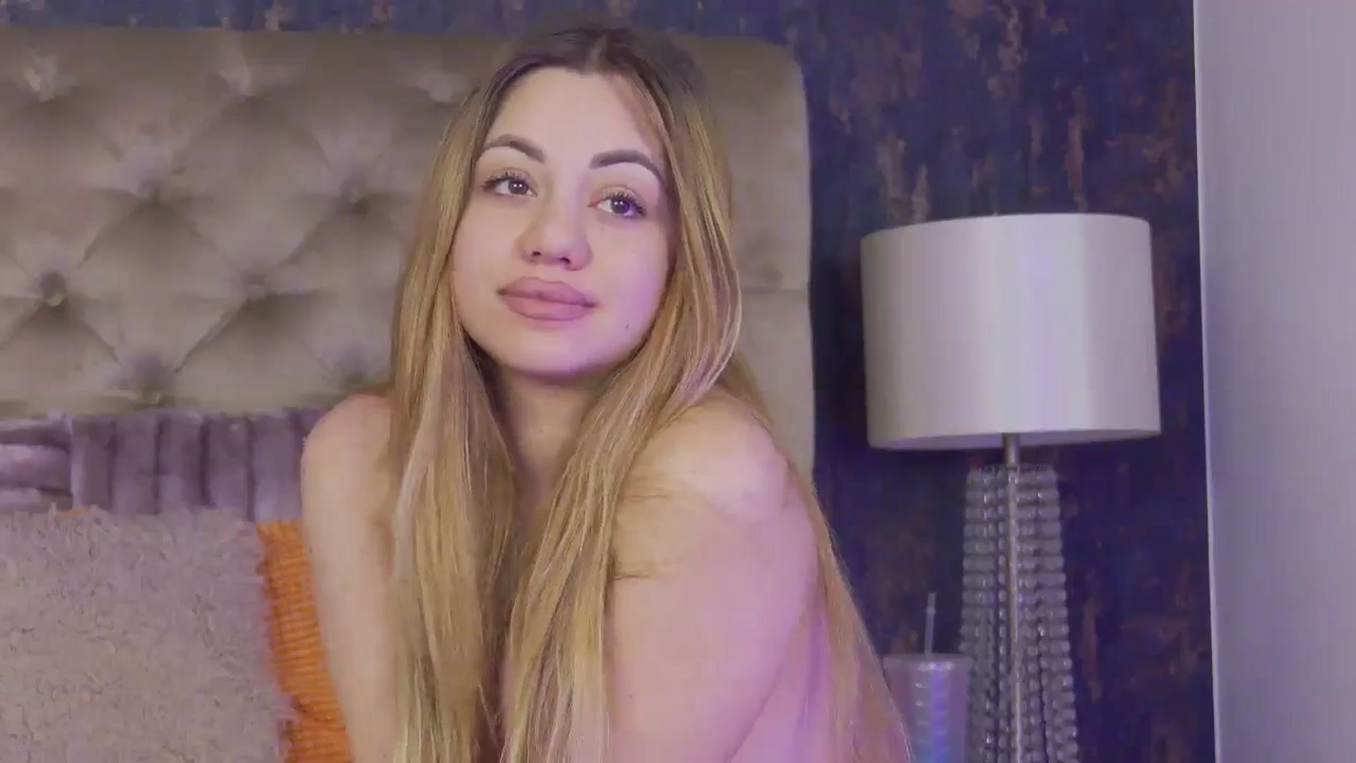 Gallery image thumbnail from LiaCharm's myfreecams stream on, 03/20/2025, 12:48 image 10 of 20
