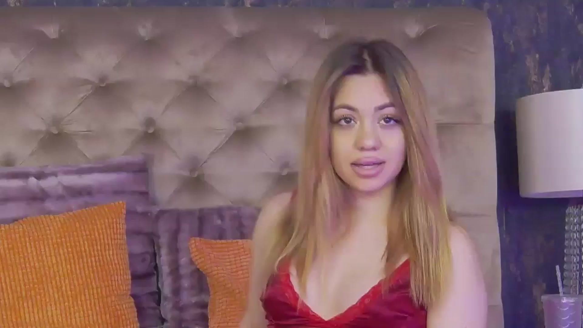 Gallery image thumbnail from LiaCharm's myfreecams stream on, 04/03/2025, 11:19 image 1 of 20