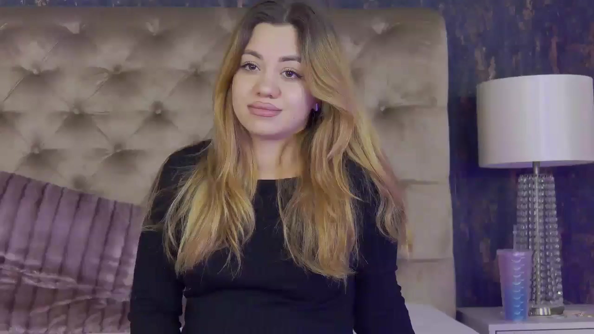 Gallery image thumbnail from LiaCharm's myfreecams stream on, 04/28/2025, 08:22 image 7 of 20