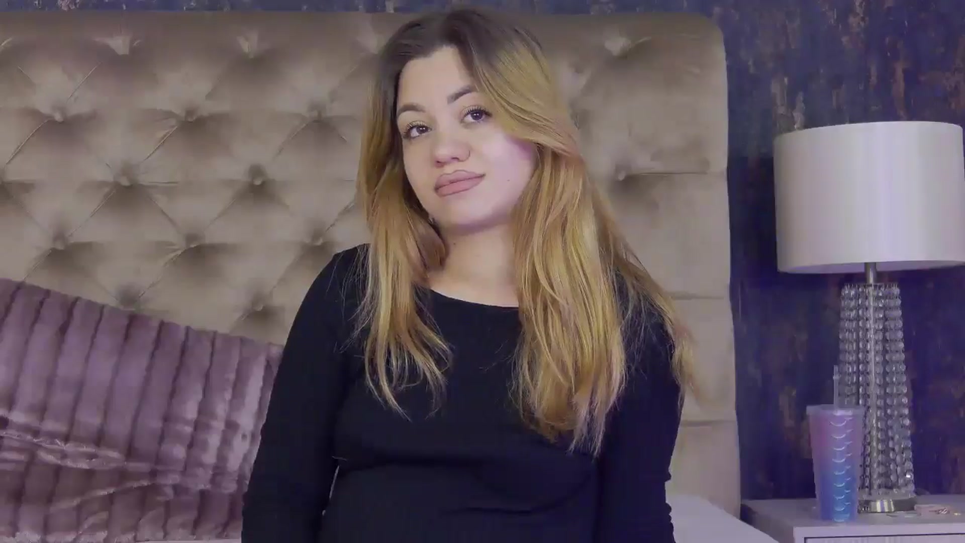 Gallery image thumbnail from LiaCharm's myfreecams stream on, 04/28/2025, 08:22 image 2 of 20