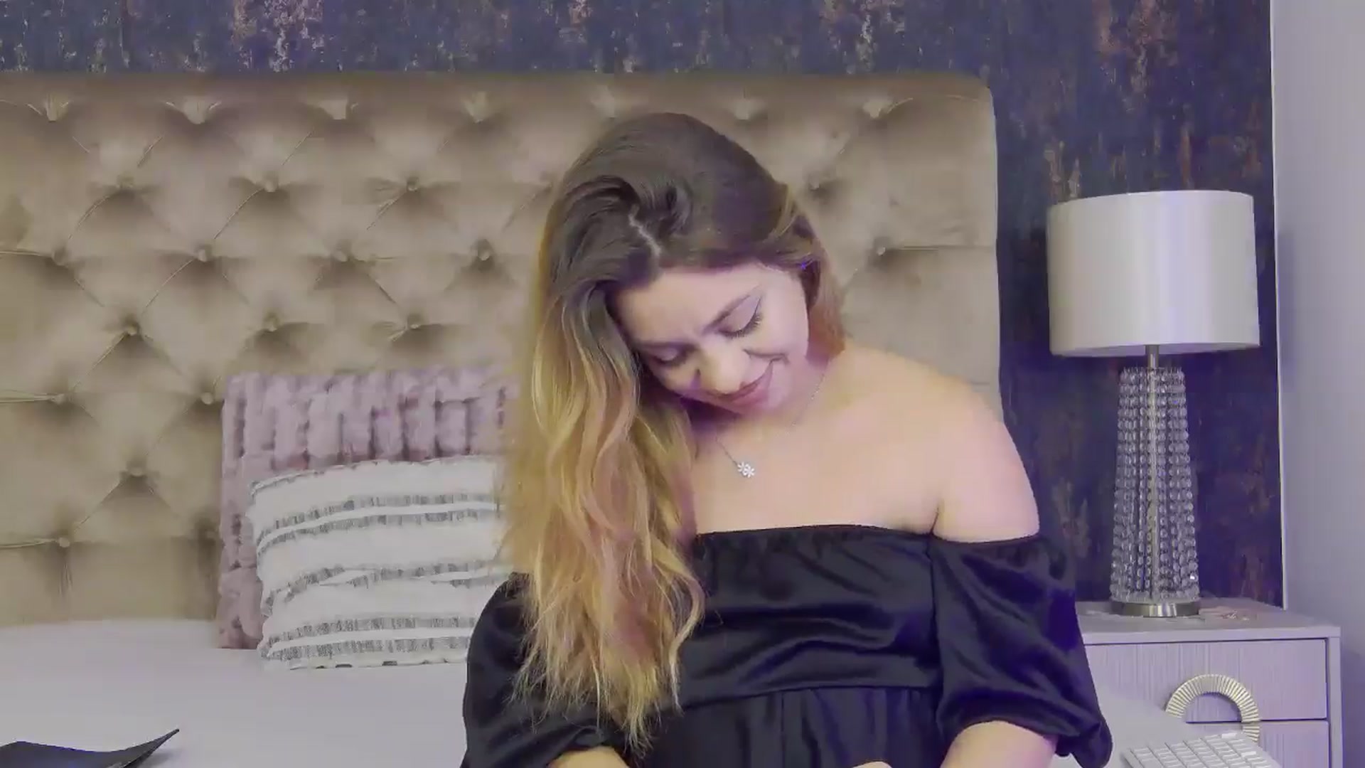 Gallery image thumbnail from LiaCharm's myfreecams stream on, 06/05/2025, 10:08 image 3 of 20