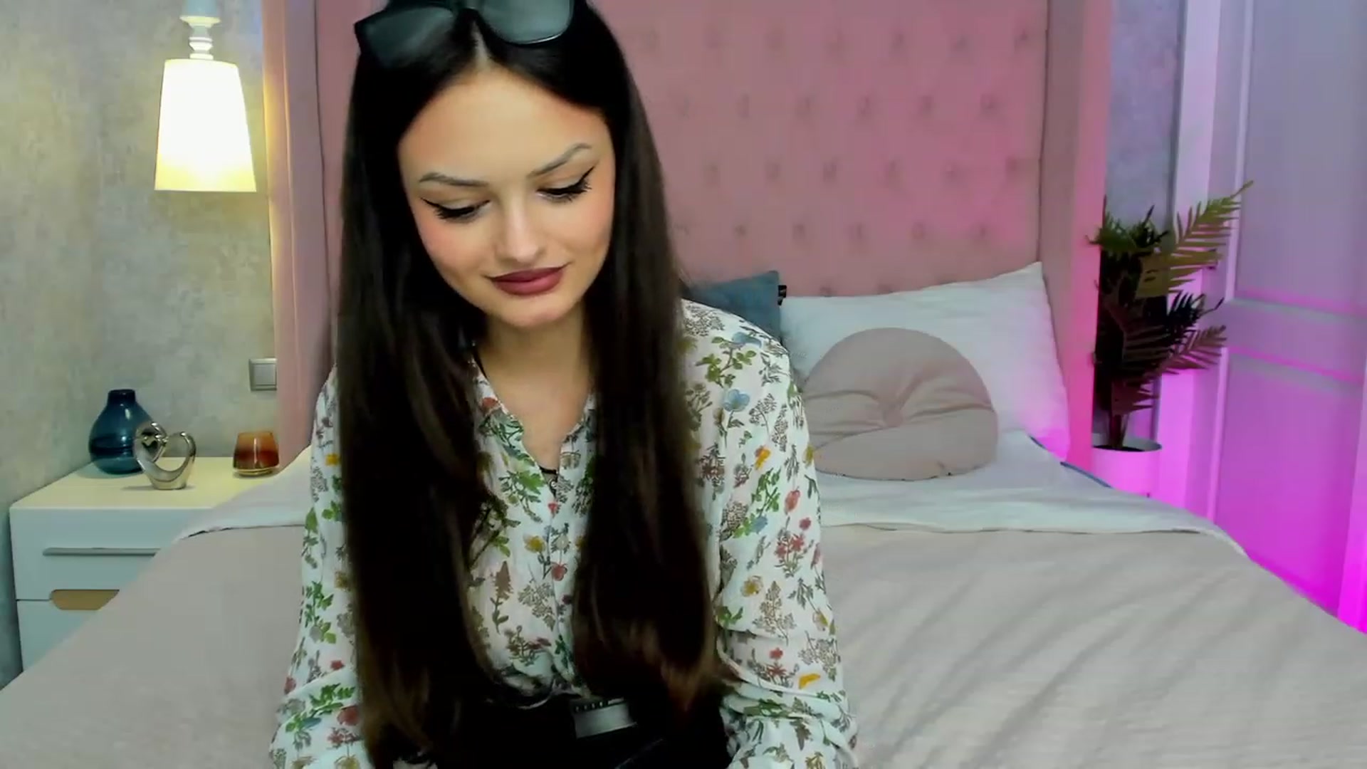 Gallery image thumbnail from LiaDazy's myfreecams stream on, 01/27/2024, 18:42 image 18 of 20