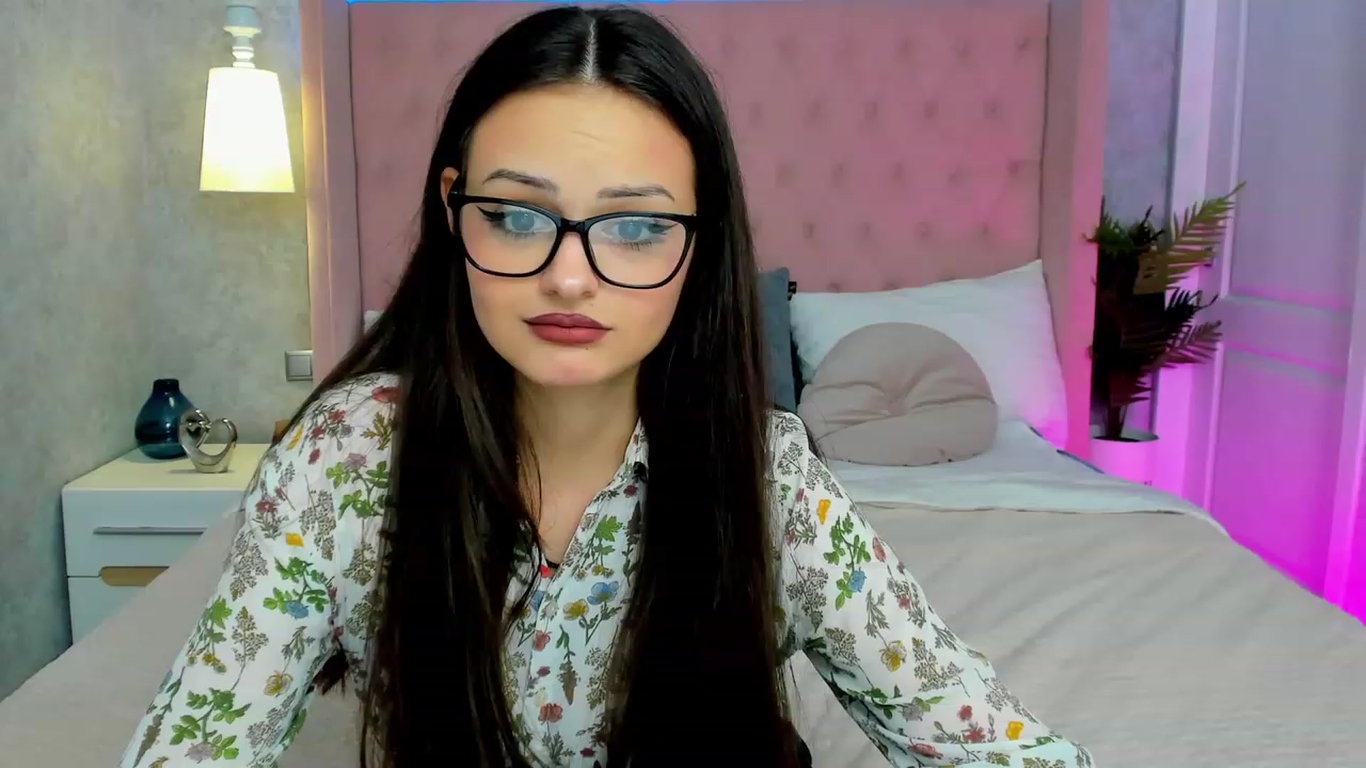 Gallery image thumbnail from LiaDazy's myfreecams stream on, 01/27/2024, 20:04 image 2 of 20