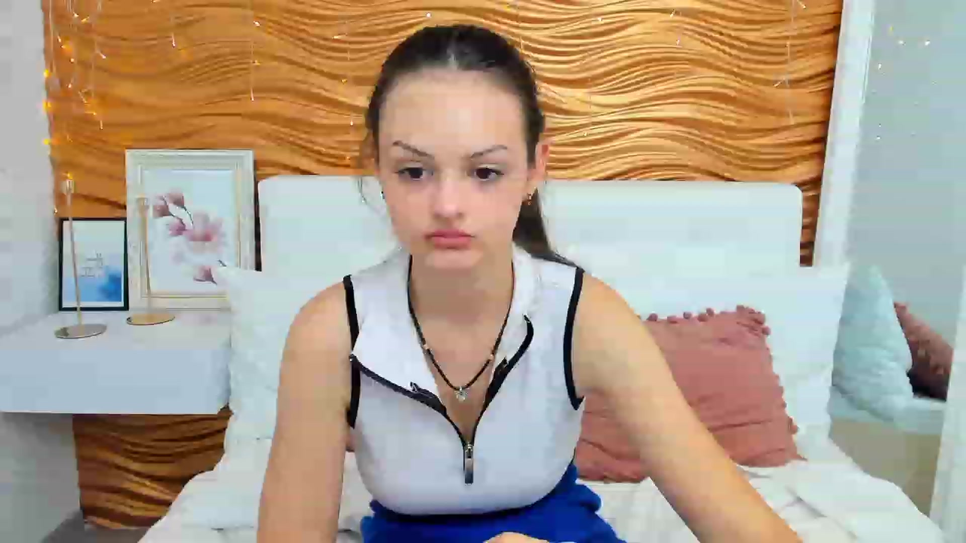 Gallery image thumbnail from LiaDazy's myfreecams stream on, 02/04/2024, 20:02 image 12 of 20