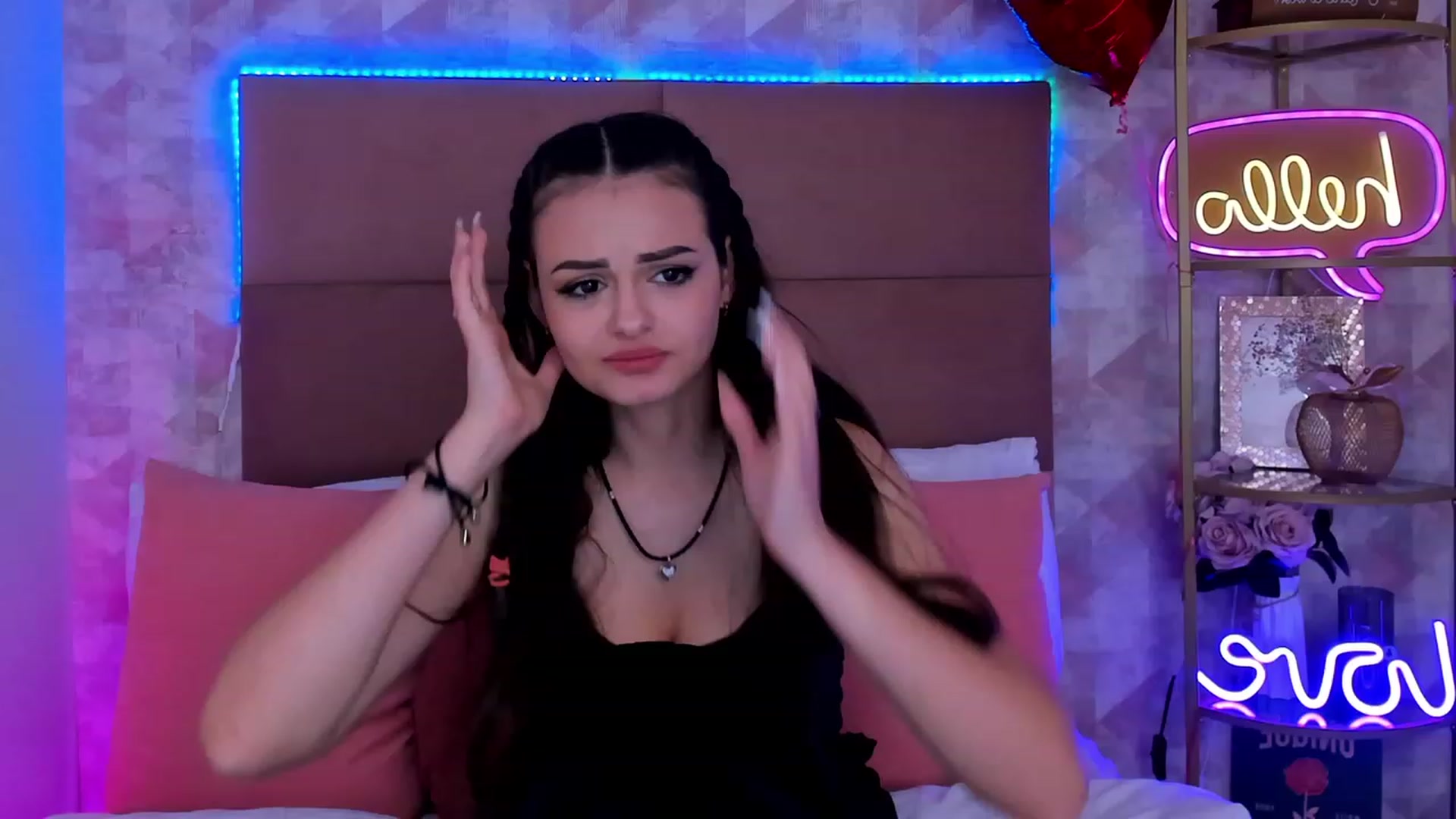 Gallery image thumbnail from LiaDazy's myfreecams stream on, 02/19/2024, 18:48 image 6 of 20