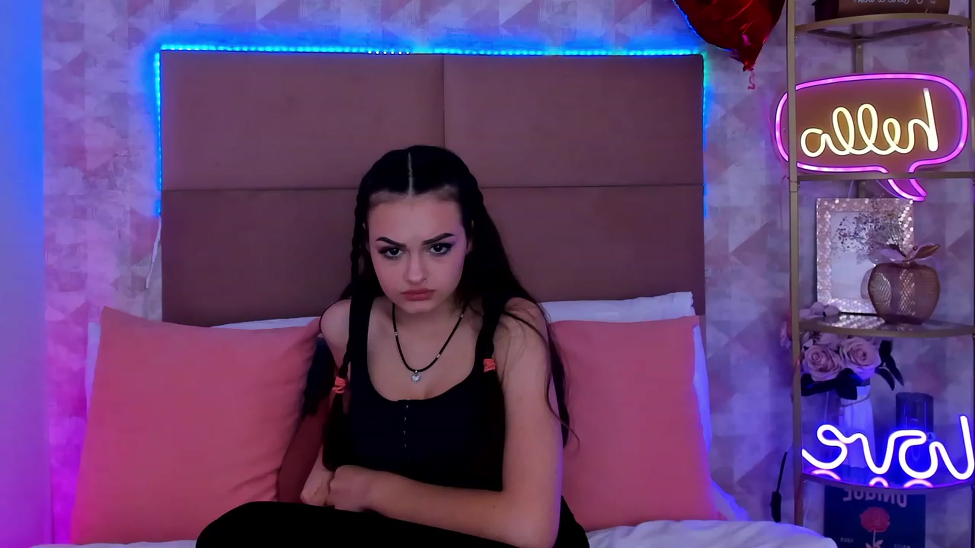 Gallery image thumbnail from LiaDazy's myfreecams stream on, 02/19/2024, 18:48 image 5 of 20