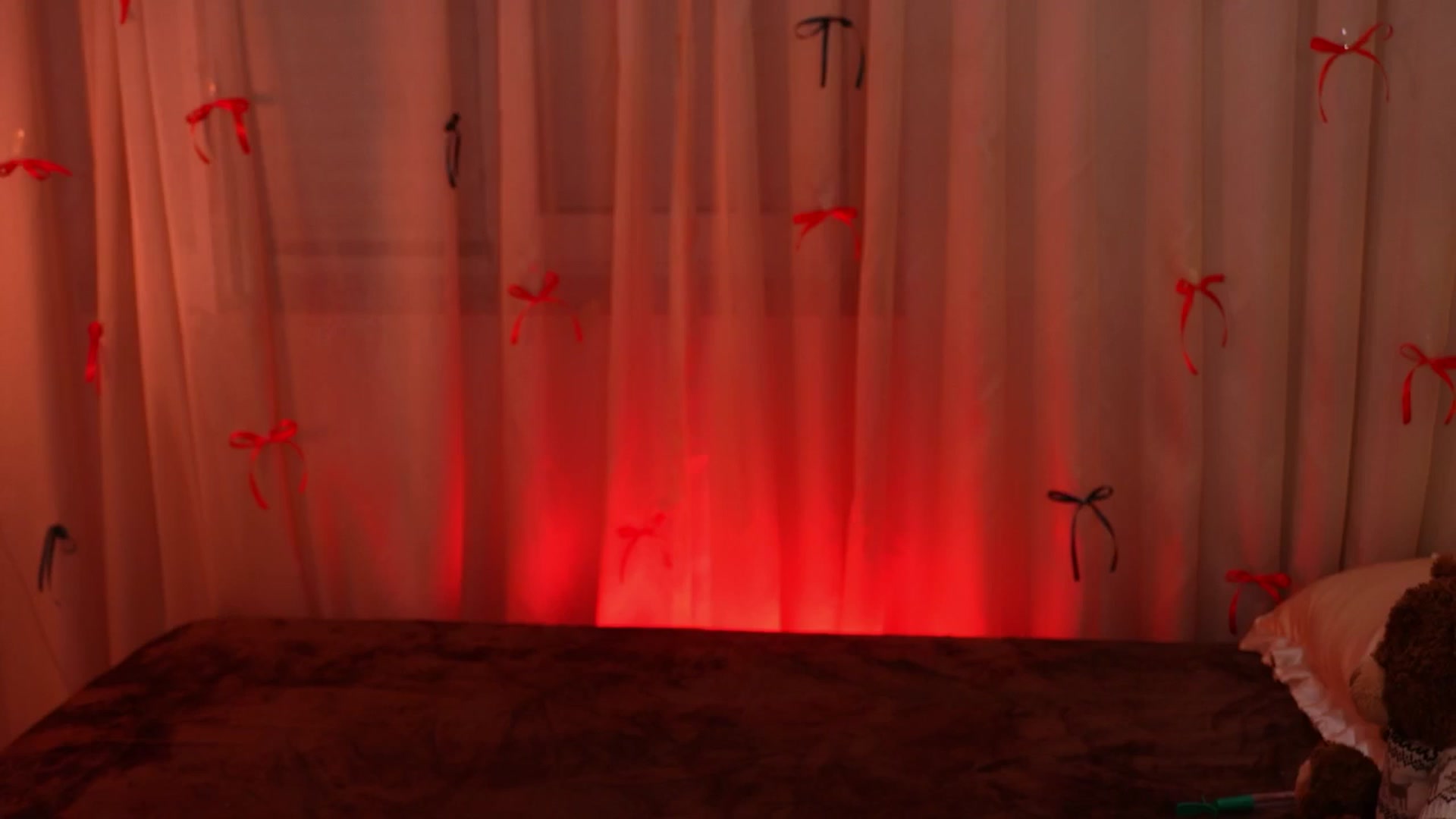 Gallery image thumbnail from LiaGotti18's myfreecams stream on, 12/25/2025, 23:00 image 20 of 20