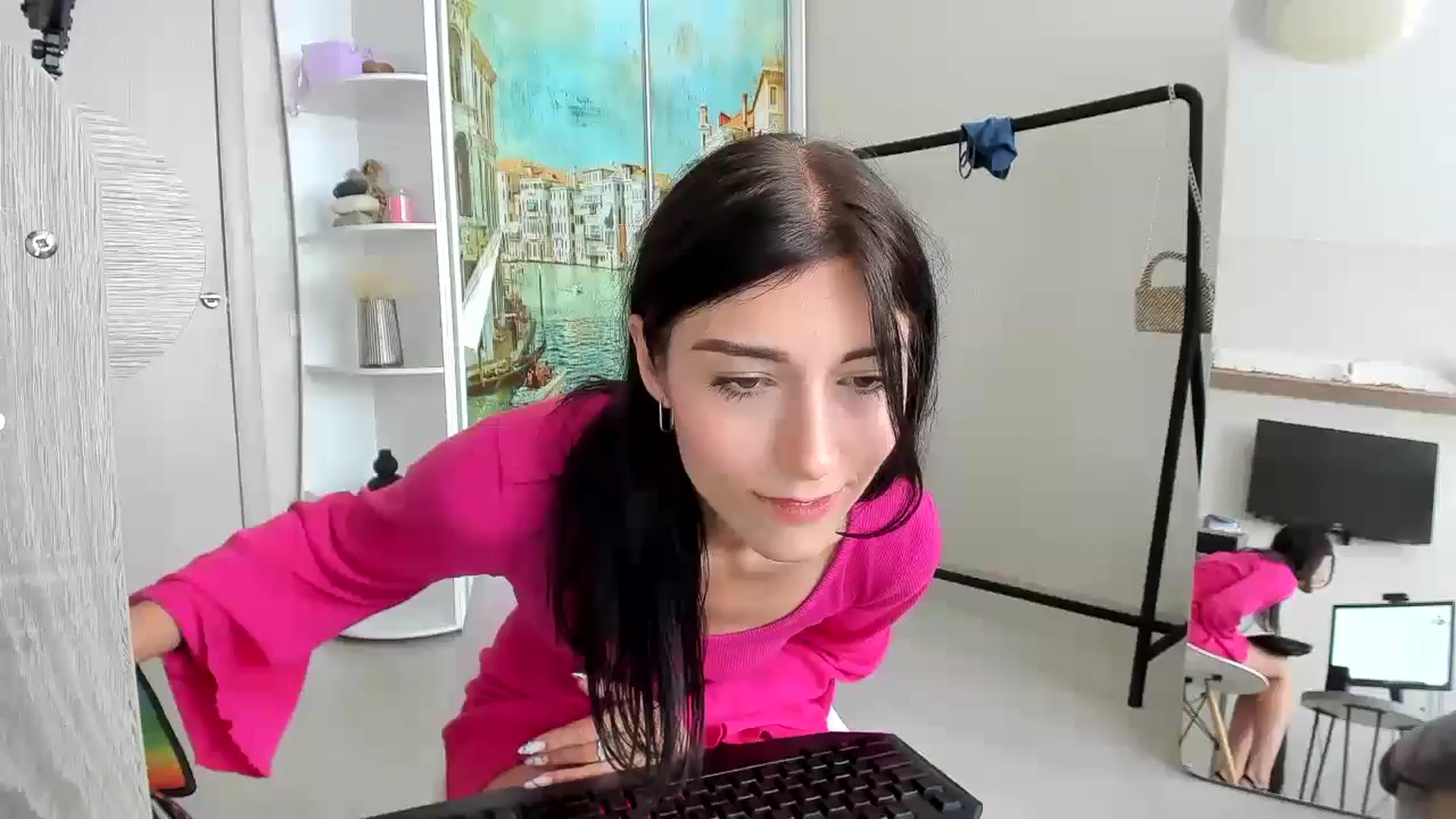Gallery image thumbnail from LiaLiaa's myfreecams stream on, 06/22/2024, 11:02 image 18 of 20