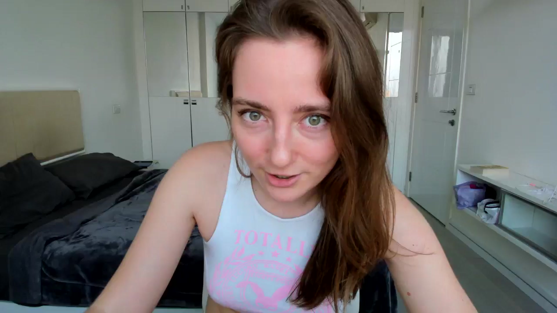Gallery image thumbnail from LiaSasha's myfreecams stream on, 01/04/2026, 10:50 image 18 of 20