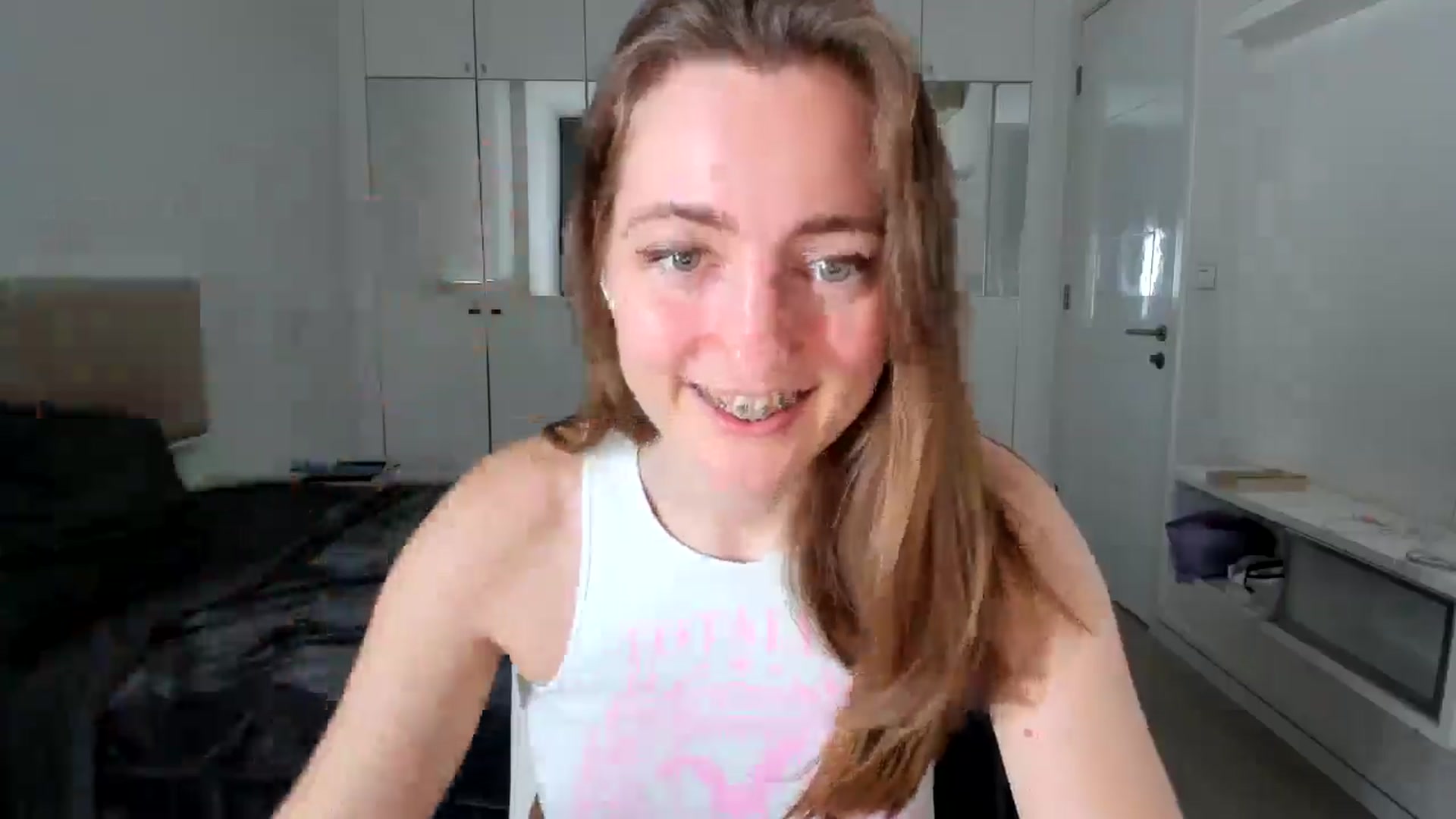 Gallery image thumbnail from LiaSasha's myfreecams stream on, 01/04/2026, 17:00 image 20 of 20