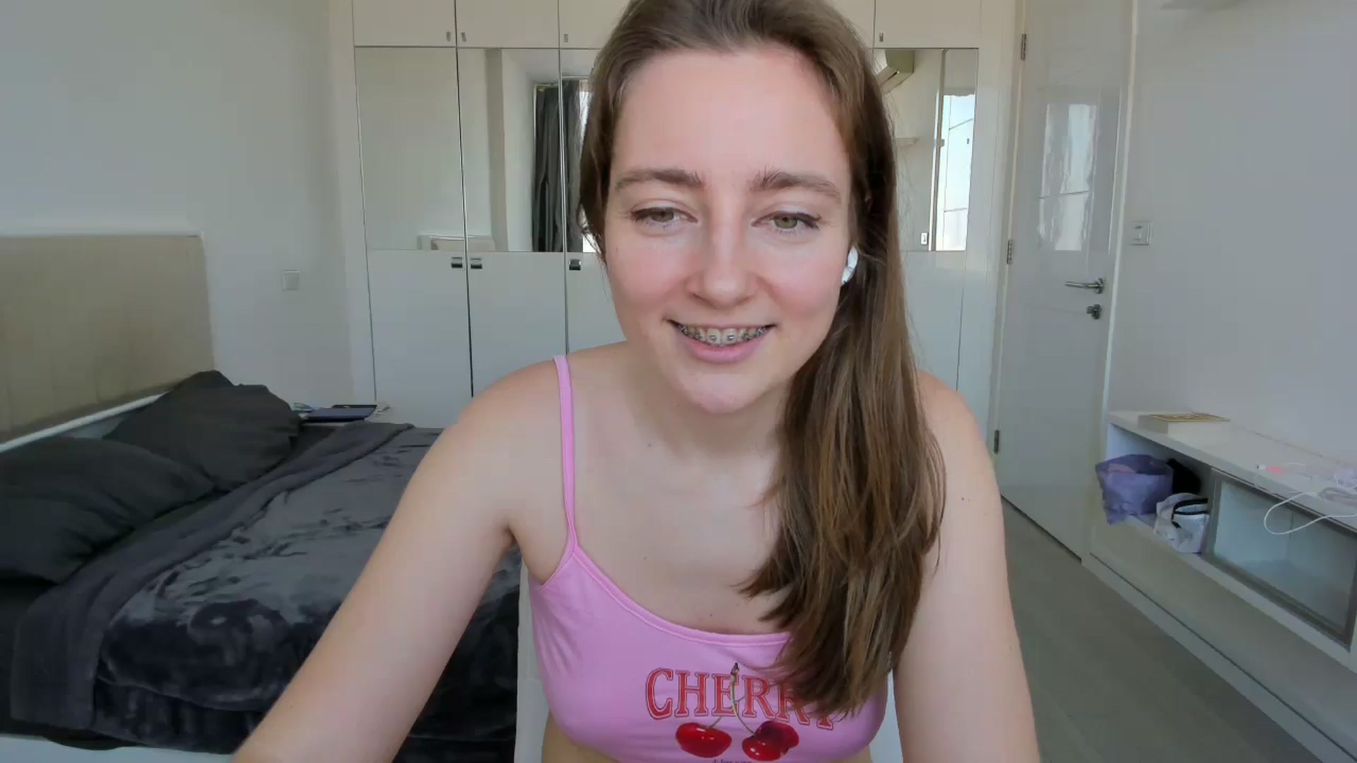 Gallery image thumbnail from LiaSasha's myfreecams stream on, 01/05/2026, 08:56 image 10 of 20