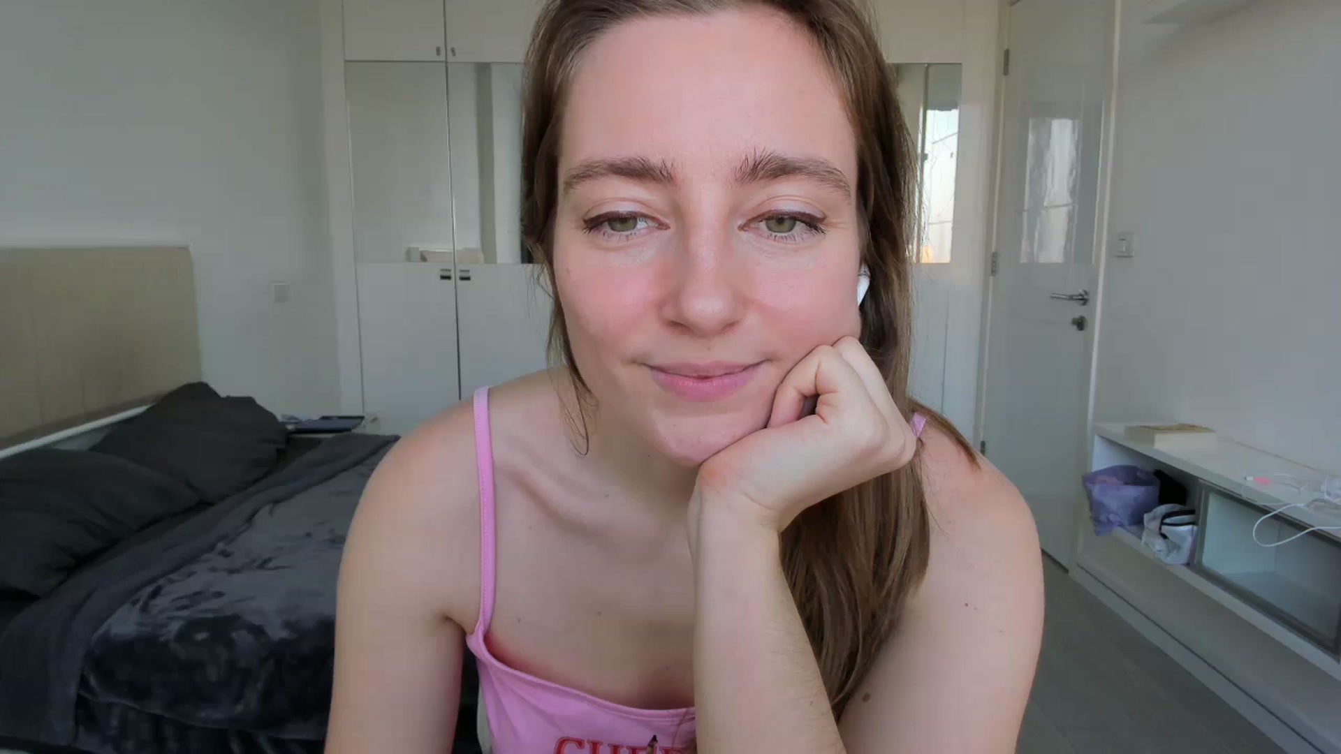 Gallery image thumbnail from LiaSasha's myfreecams stream on, 01/05/2026, 10:28 image 12 of 20