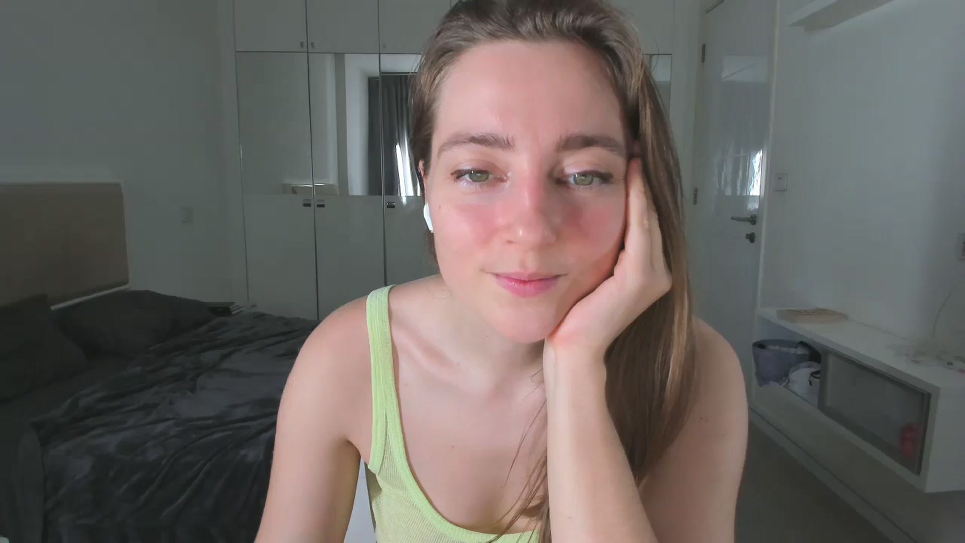 Gallery image thumbnail from LiaSasha's myfreecams stream on, 01/07/2026, 12:32 image 10 of 20